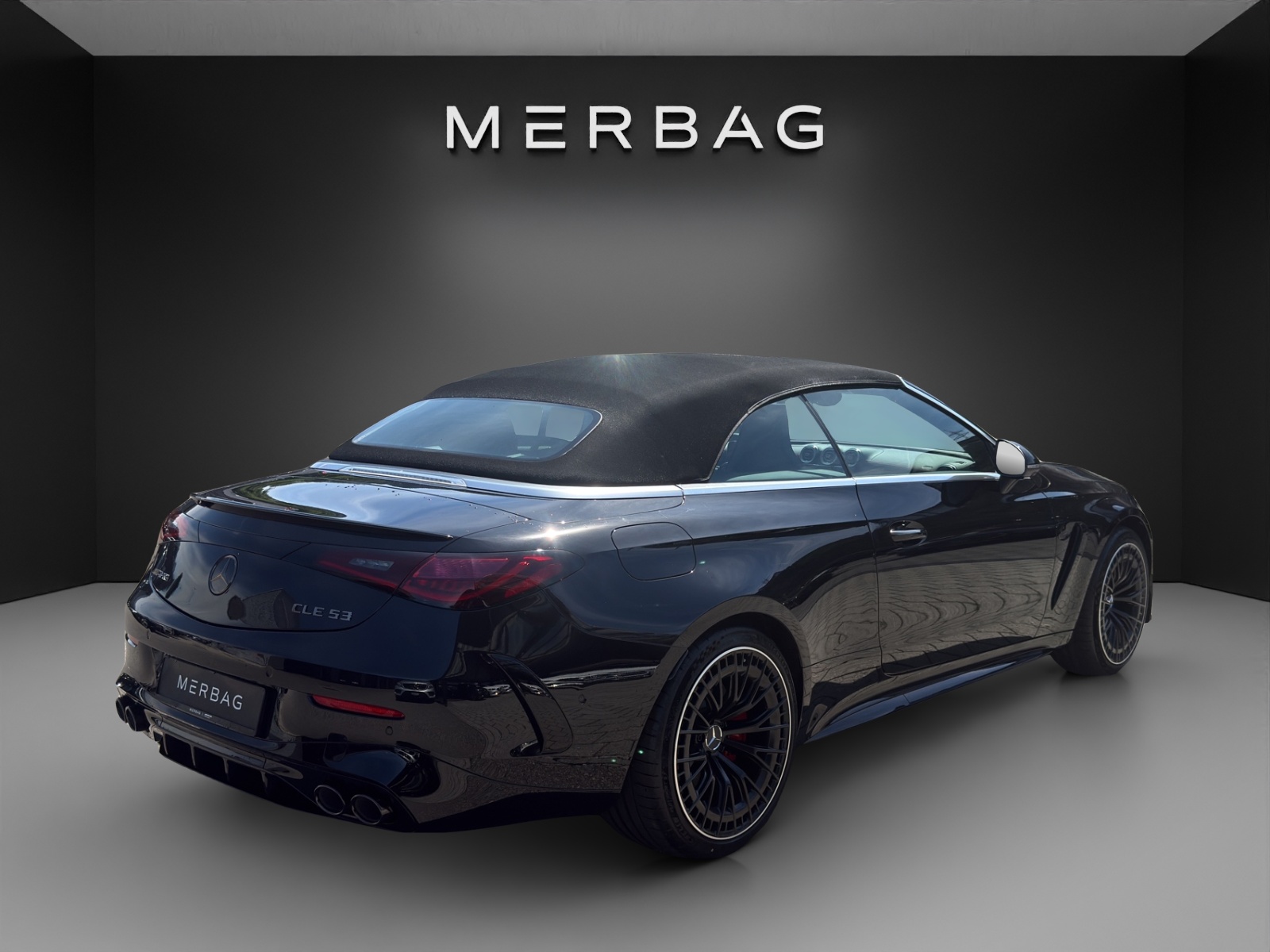 MERCEDES-BENZ CLE AMG 53 Cabrio 4Matic+-image-4