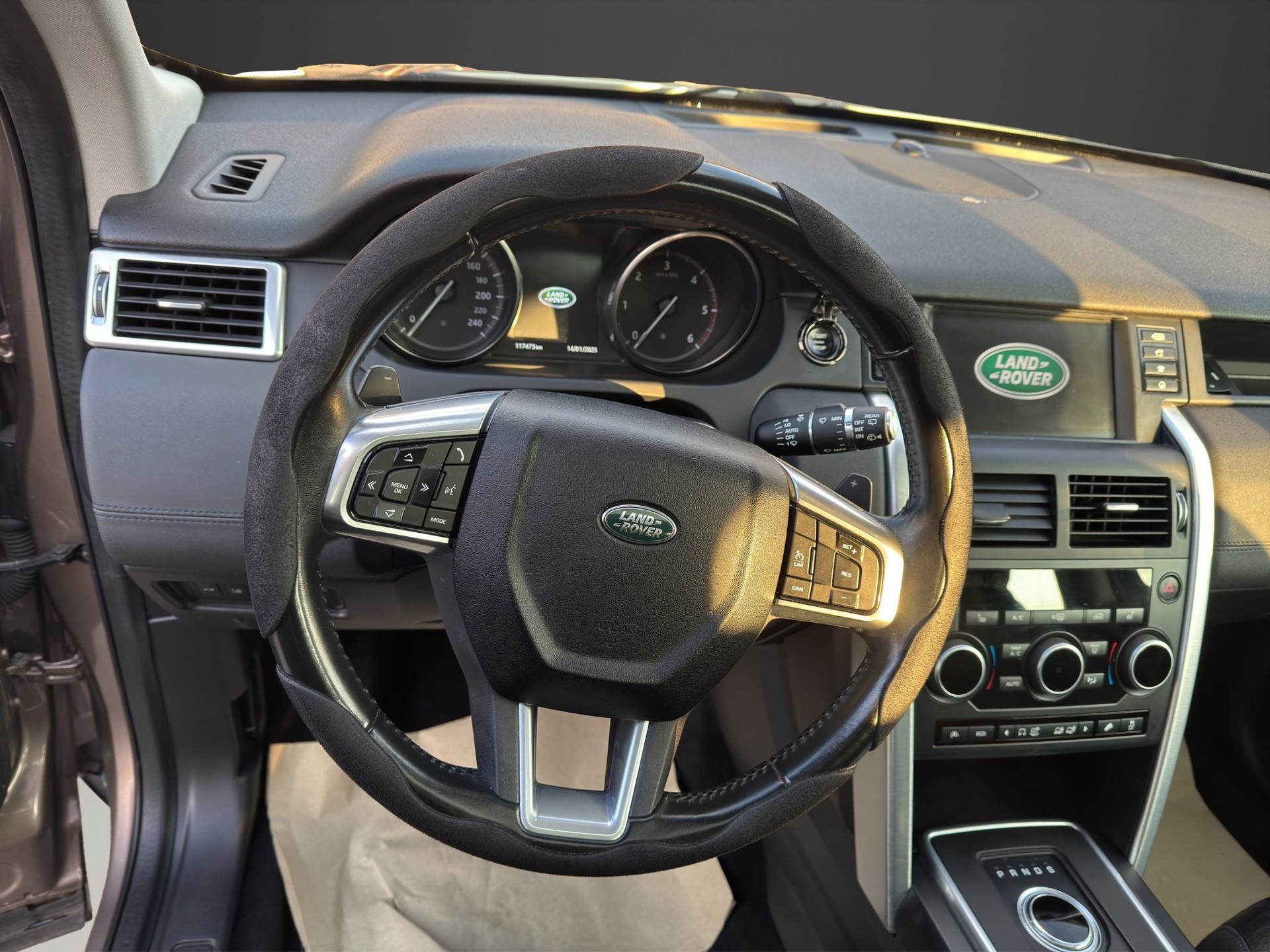 LAND ROVER Discovery Sport 2.0 TD4 Pure AT9-image-11