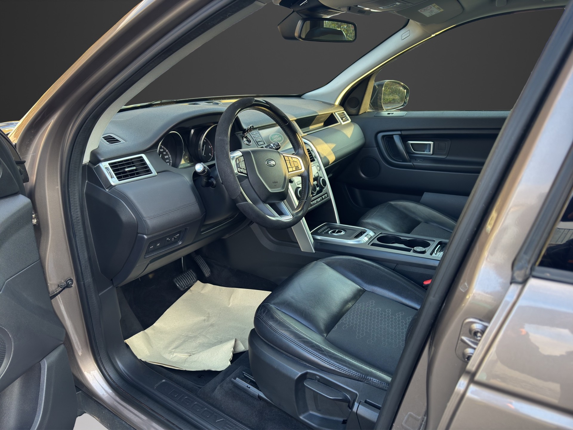 LAND ROVER Discovery Sport 2.0 TD4 Pure AT9-image-10