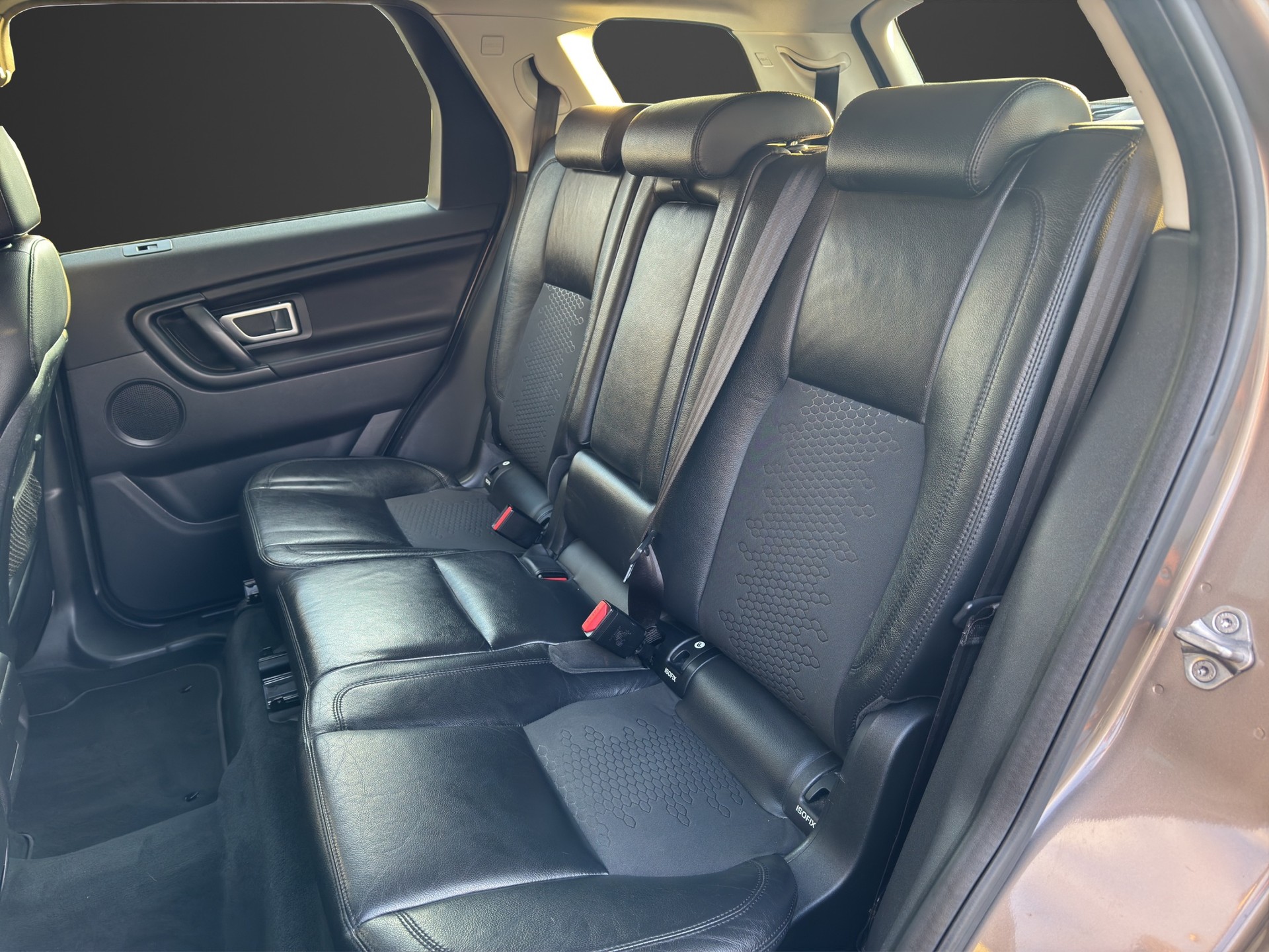 LAND ROVER Discovery Sport 2.0 TD4 Pure AT9-image-15