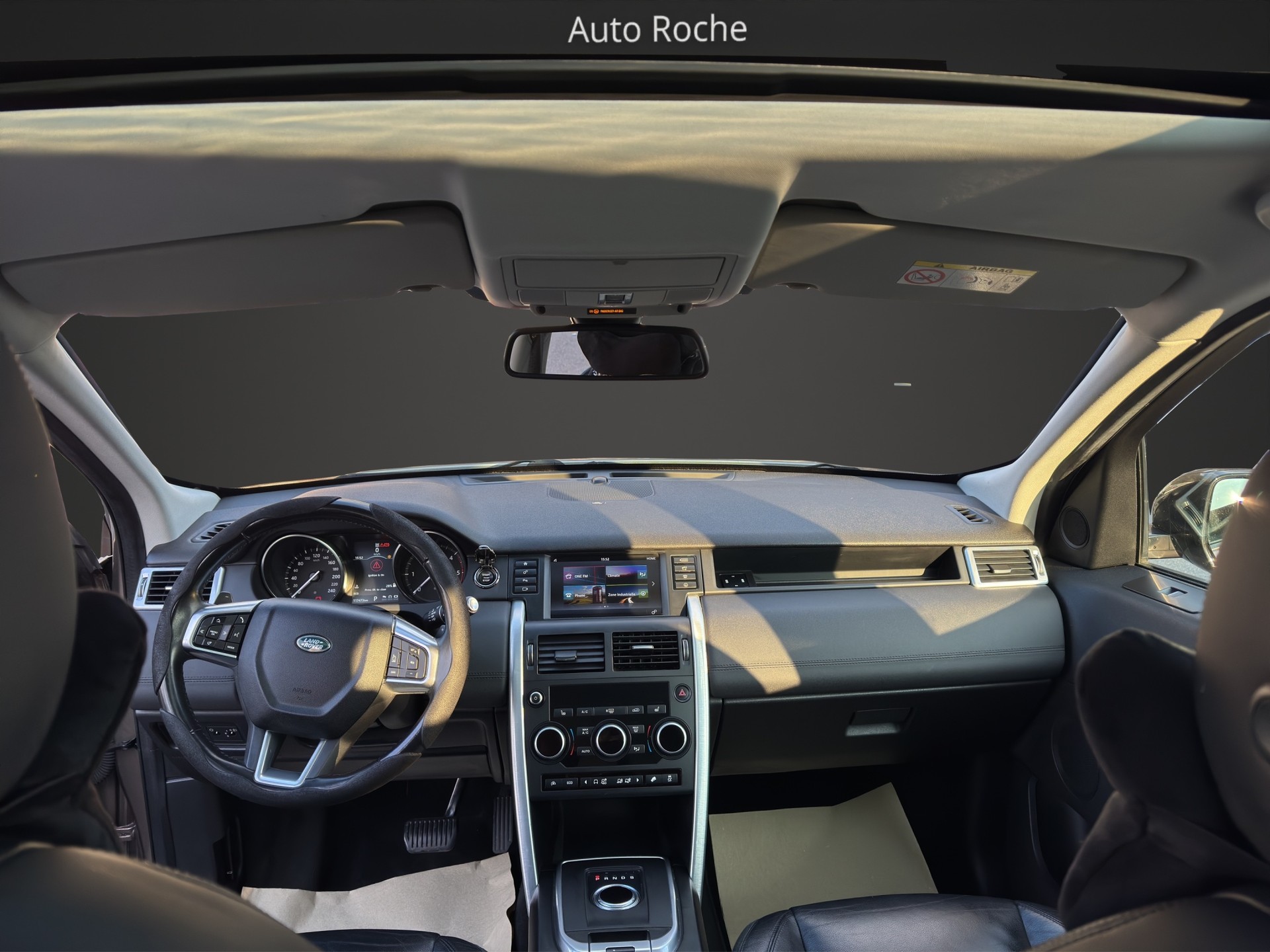 LAND ROVER Discovery Sport 2.0 TD4 Pure AT9-image-9