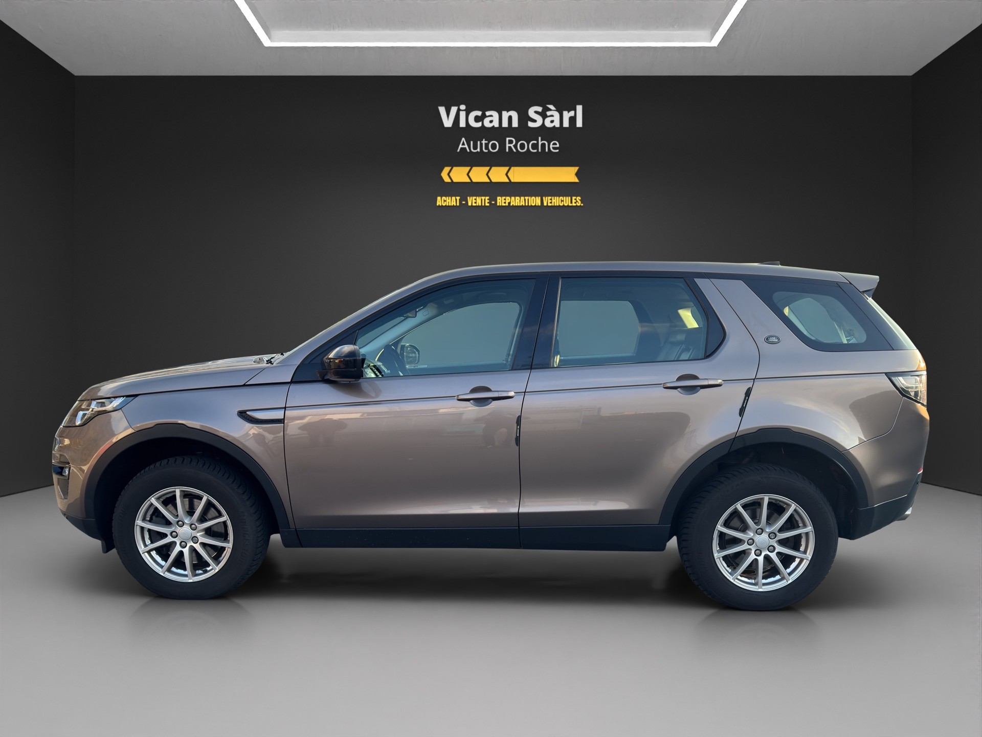 LAND ROVER Discovery Sport 2.0 TD4 Pure AT9-image-3