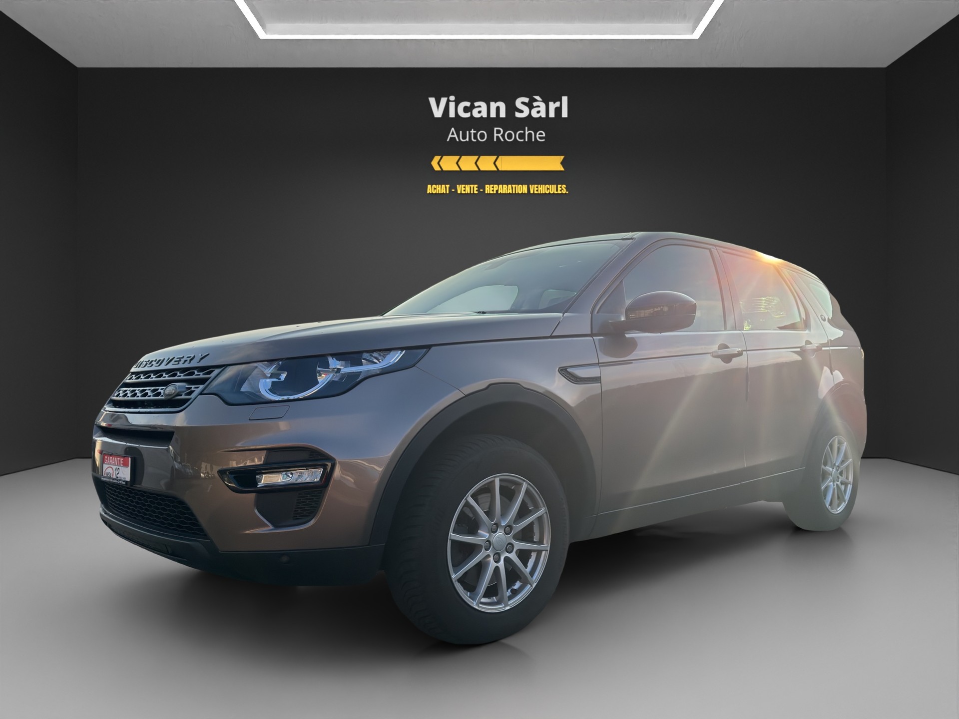 LAND ROVER Discovery Sport 2.0 TD4 Pure AT9-image-1