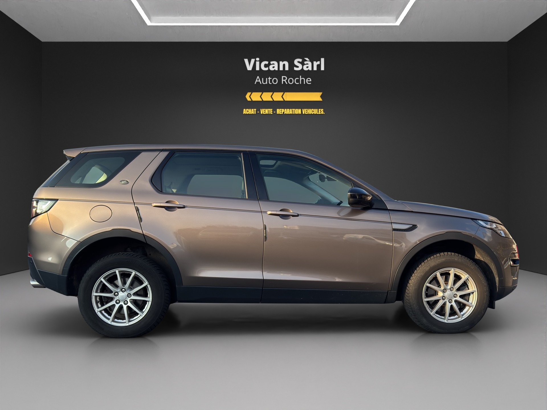 LAND ROVER Discovery Sport 2.0 TD4 Pure AT9-image-4