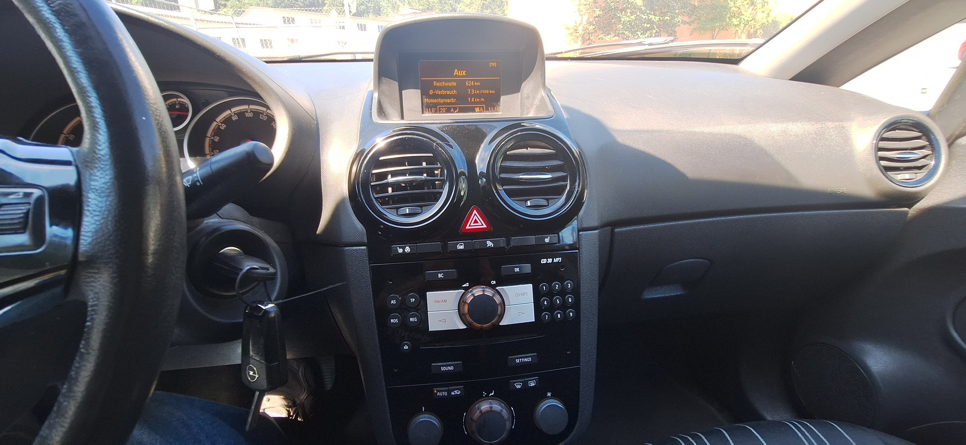 OPEL Corsa 1.4 TP Enjoy Automatic-image-26