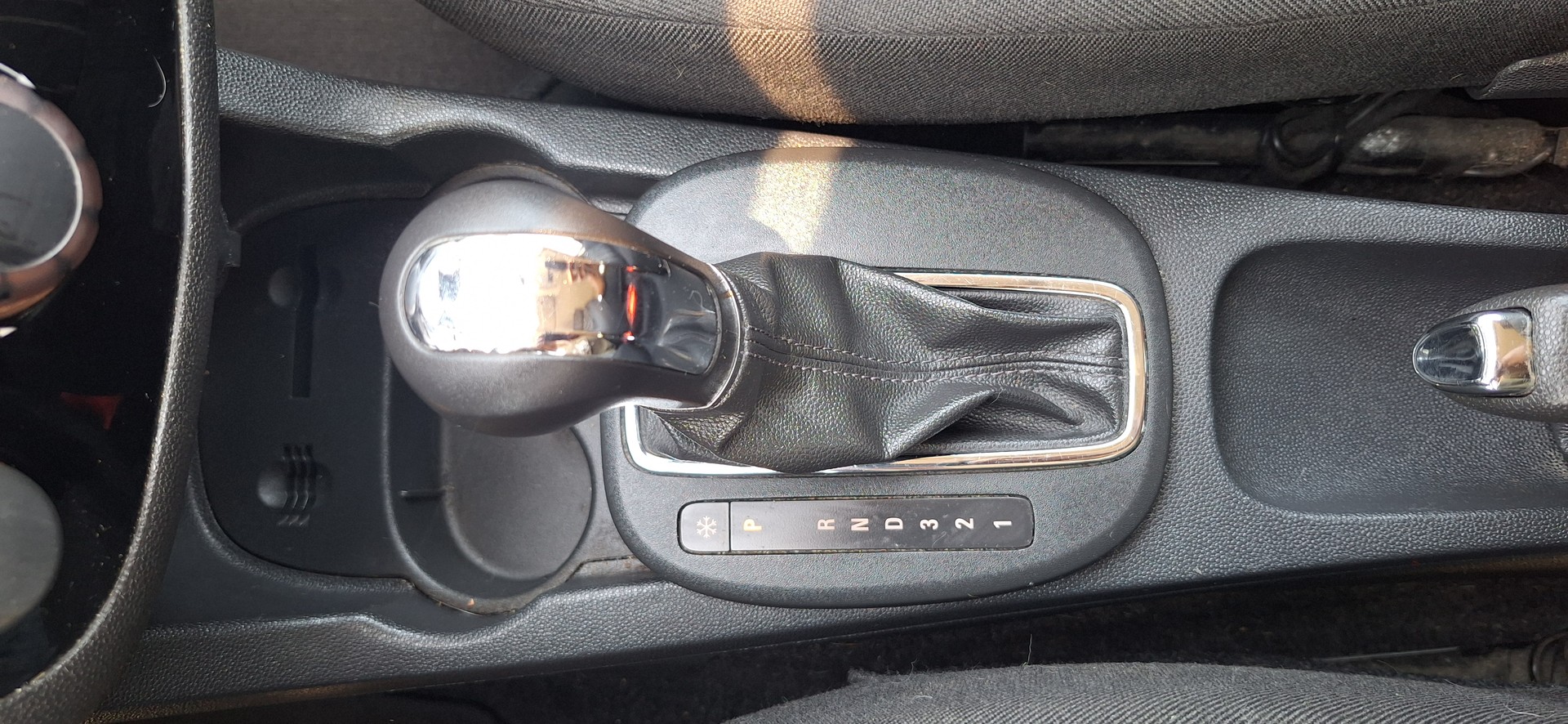 OPEL Corsa 1.4 TP Enjoy Automatic-image-25