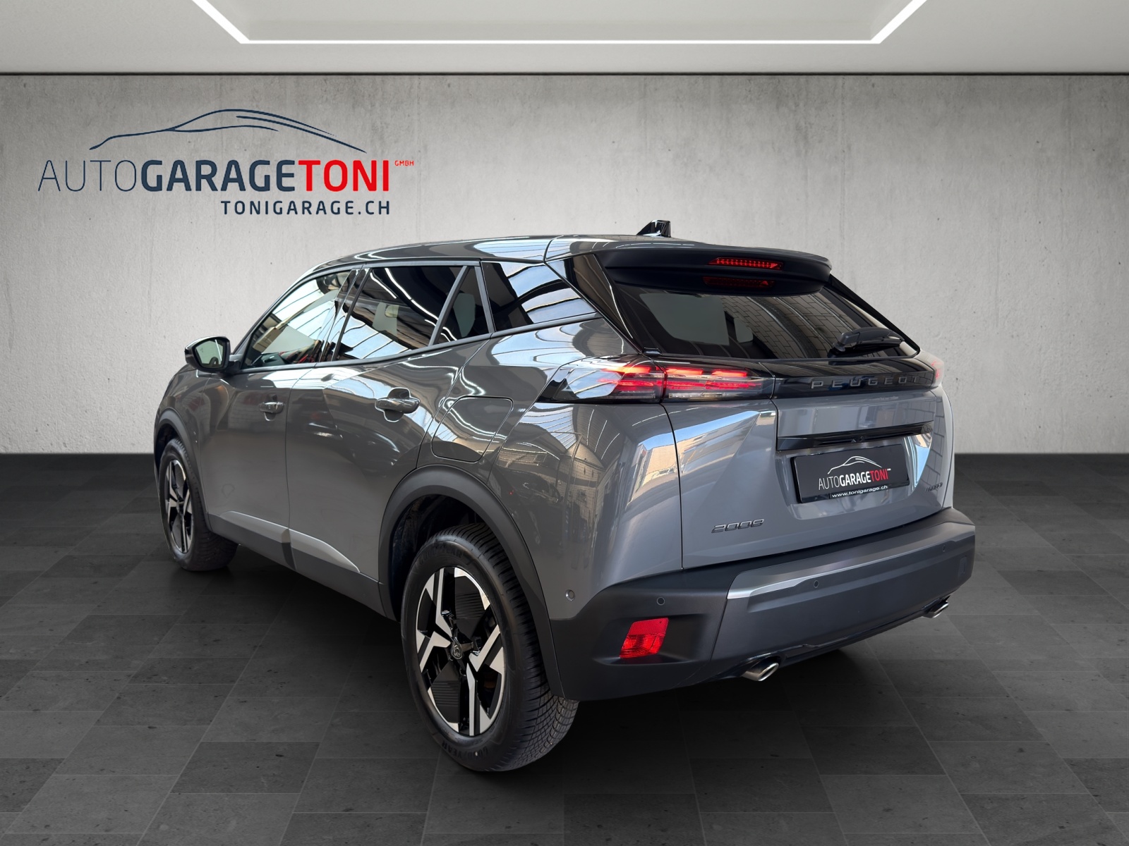 PEUGEOT 2008 1.2 145 MHEV Allure Premium-image-6