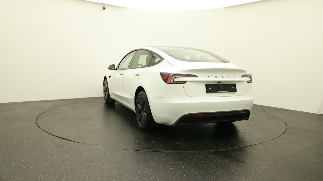 TESLA Model 3 Long Range RWD-image-3