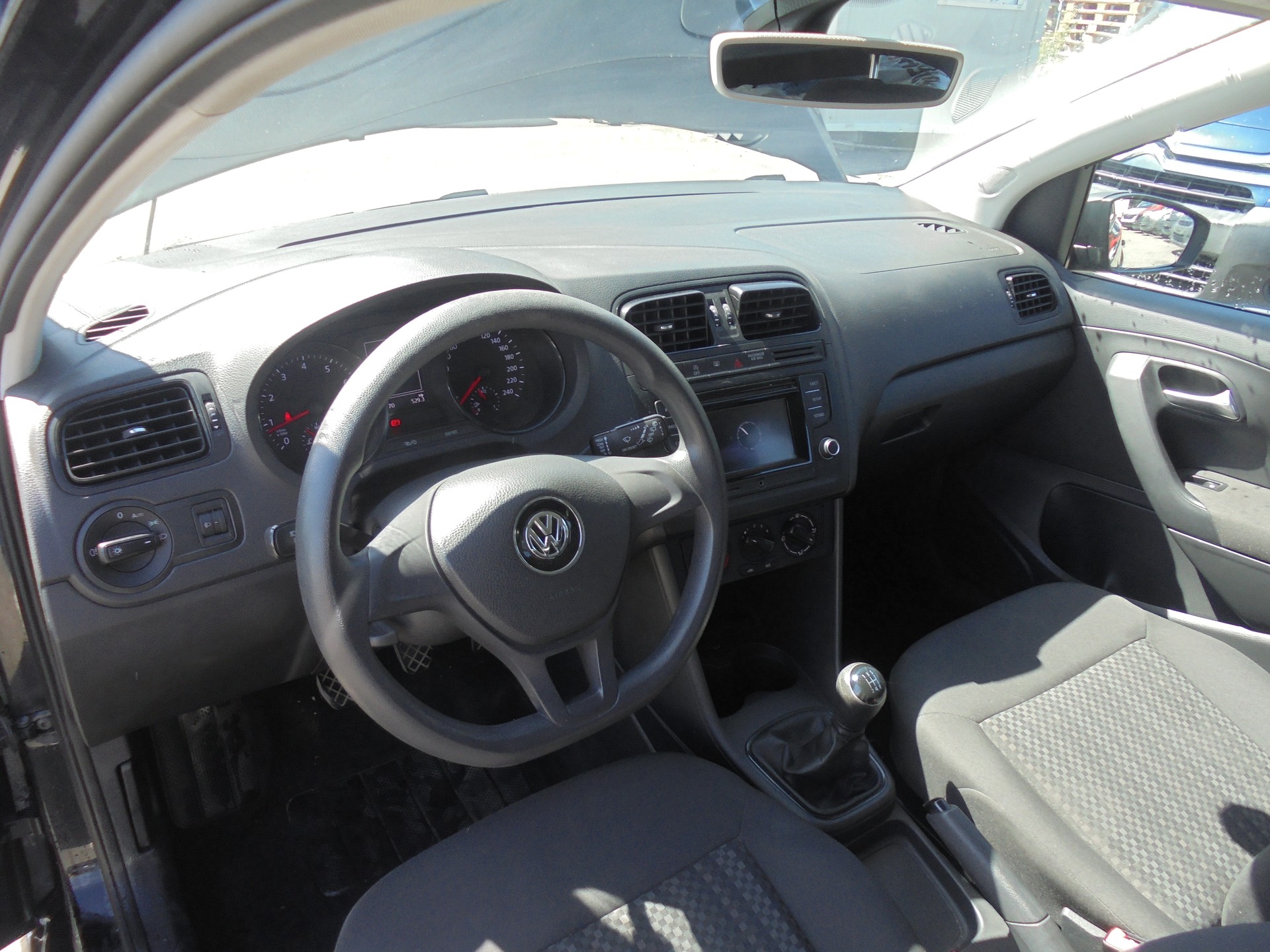 VW Polo 1.0 BMT Trendline-image-6