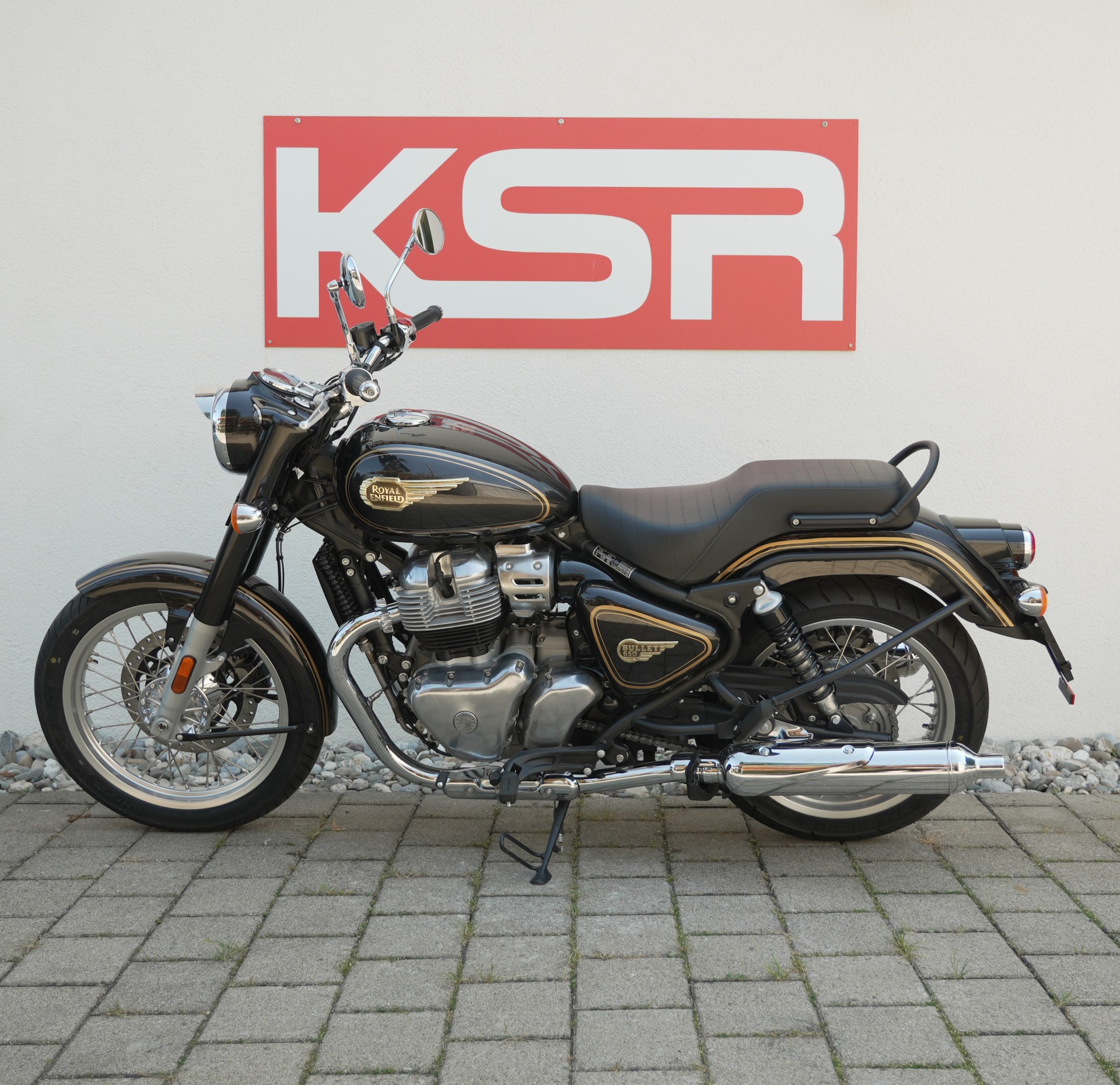 ROYAL ENFIELD Stardust Black-showroom-element-2