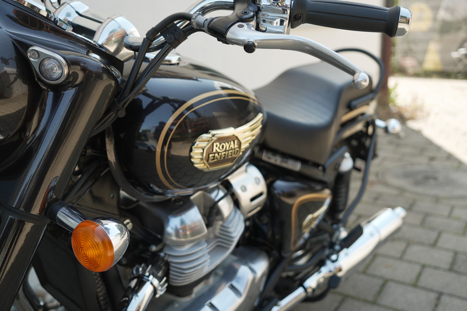 ROYAL ENFIELD Stardust Black-image-6