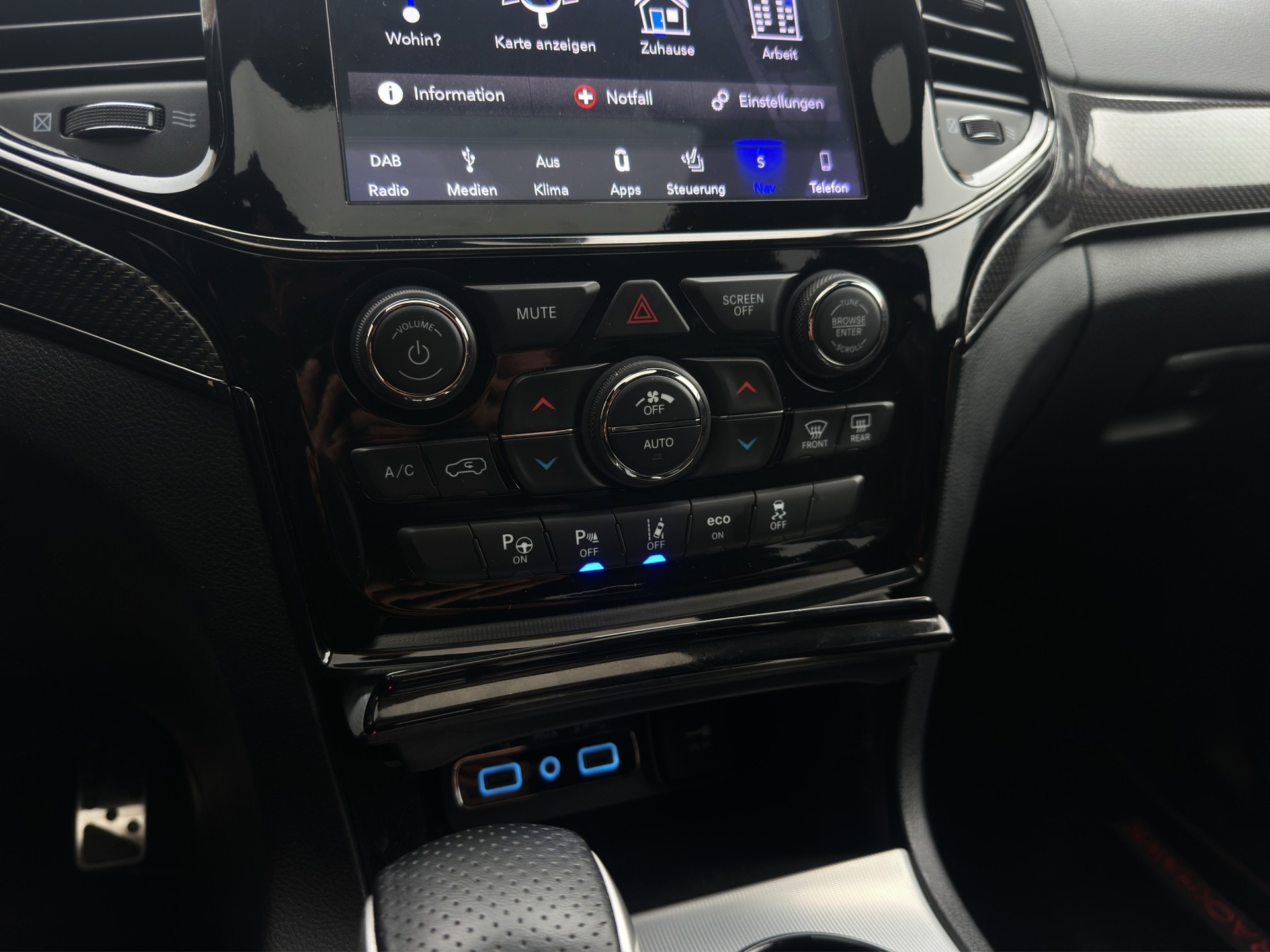JEEP Grand Cherokee 6.2 V8 HEMI Trackhawk Automatic-image-17