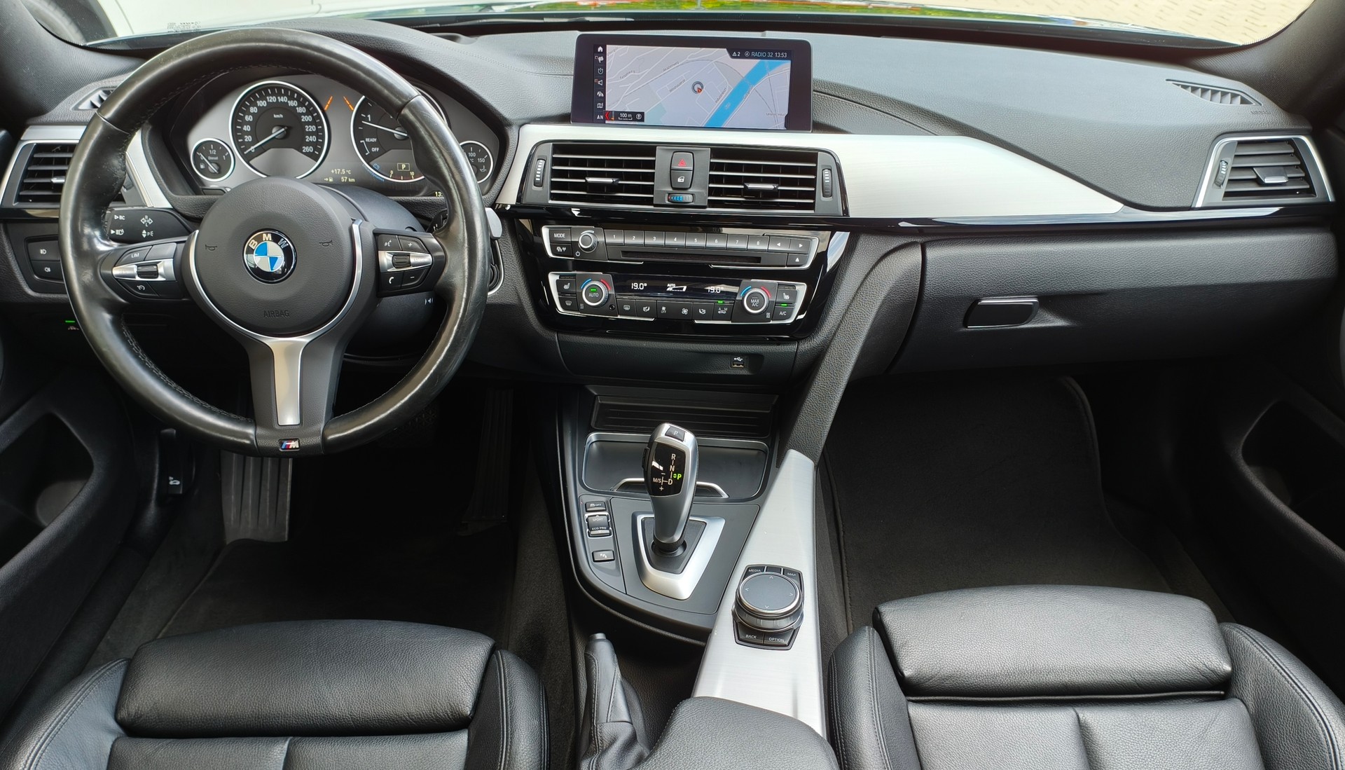 BMW 420d Gran Coupé M Sport Individual Steptronic-image-9