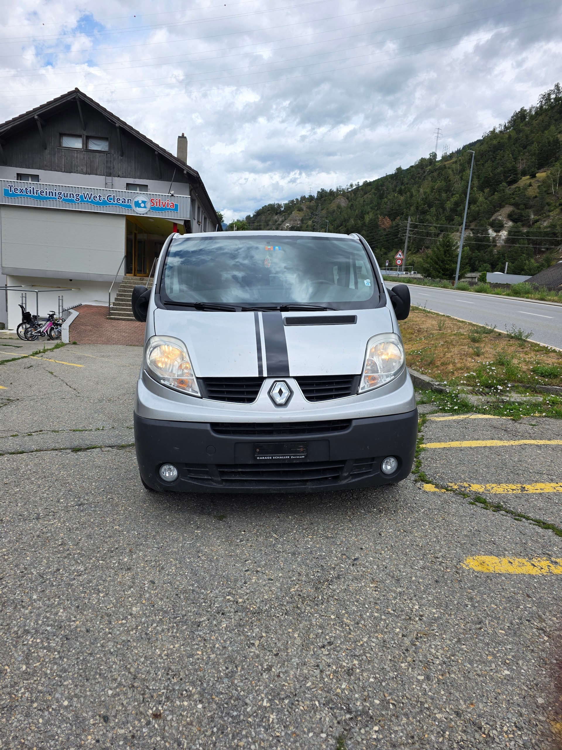 RENAULT Trafic 2.5 dCi 115 2.9t L2H1 Authentique-image-1
