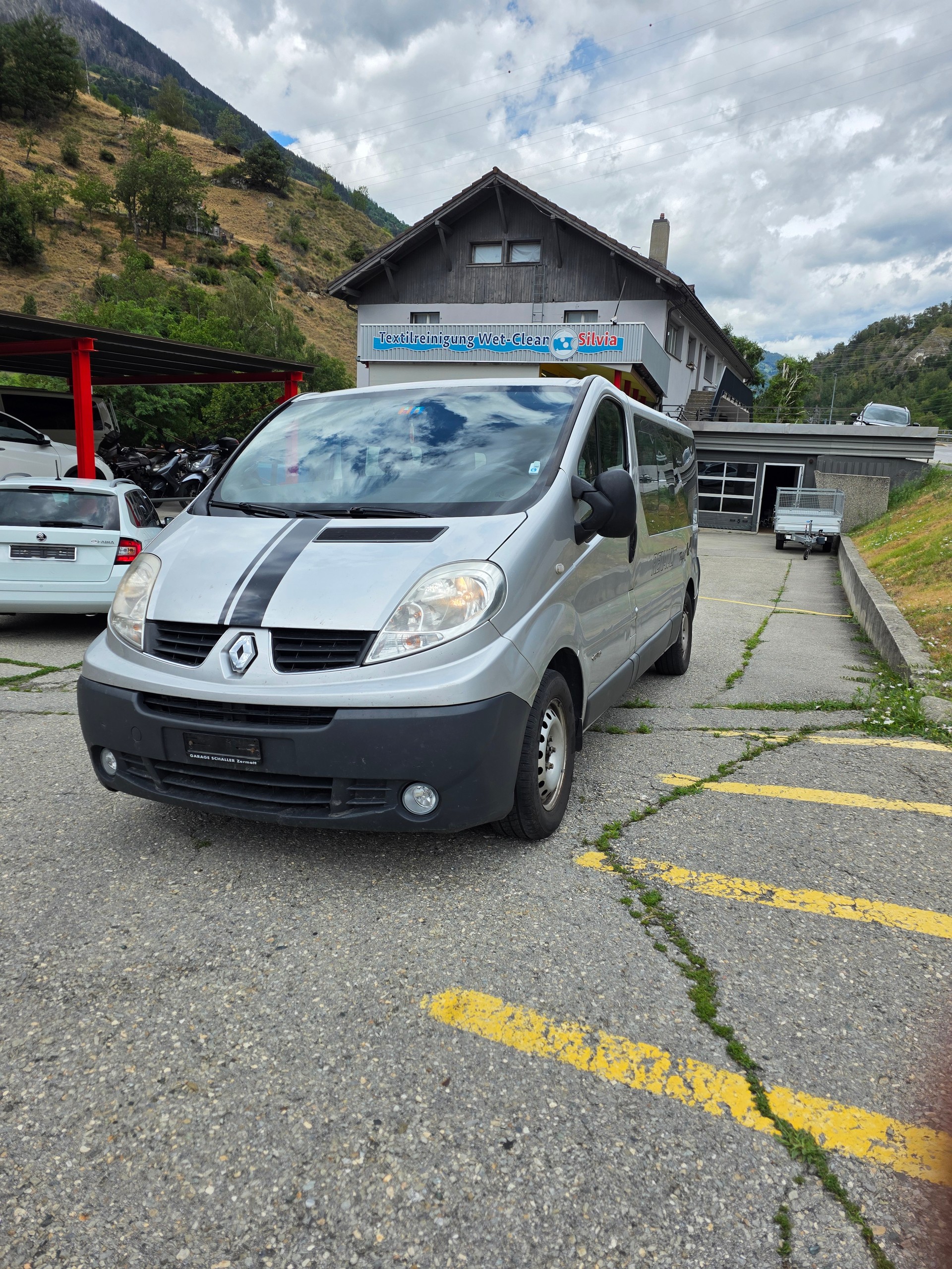 RENAULT Trafic 2.5 dCi 115 2.9t L2H1 Authentique-image-2