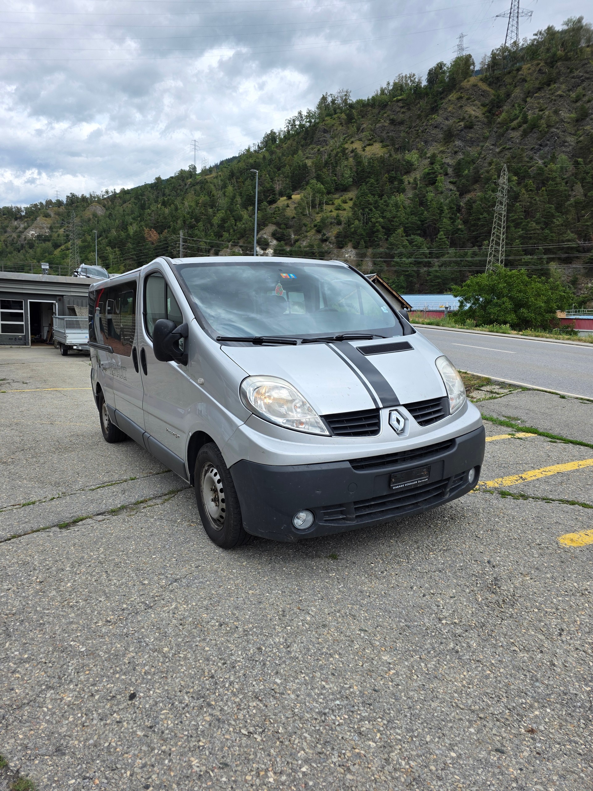RENAULT Trafic 2.5 dCi 115 2.9t L2H1 Authentique-image-0