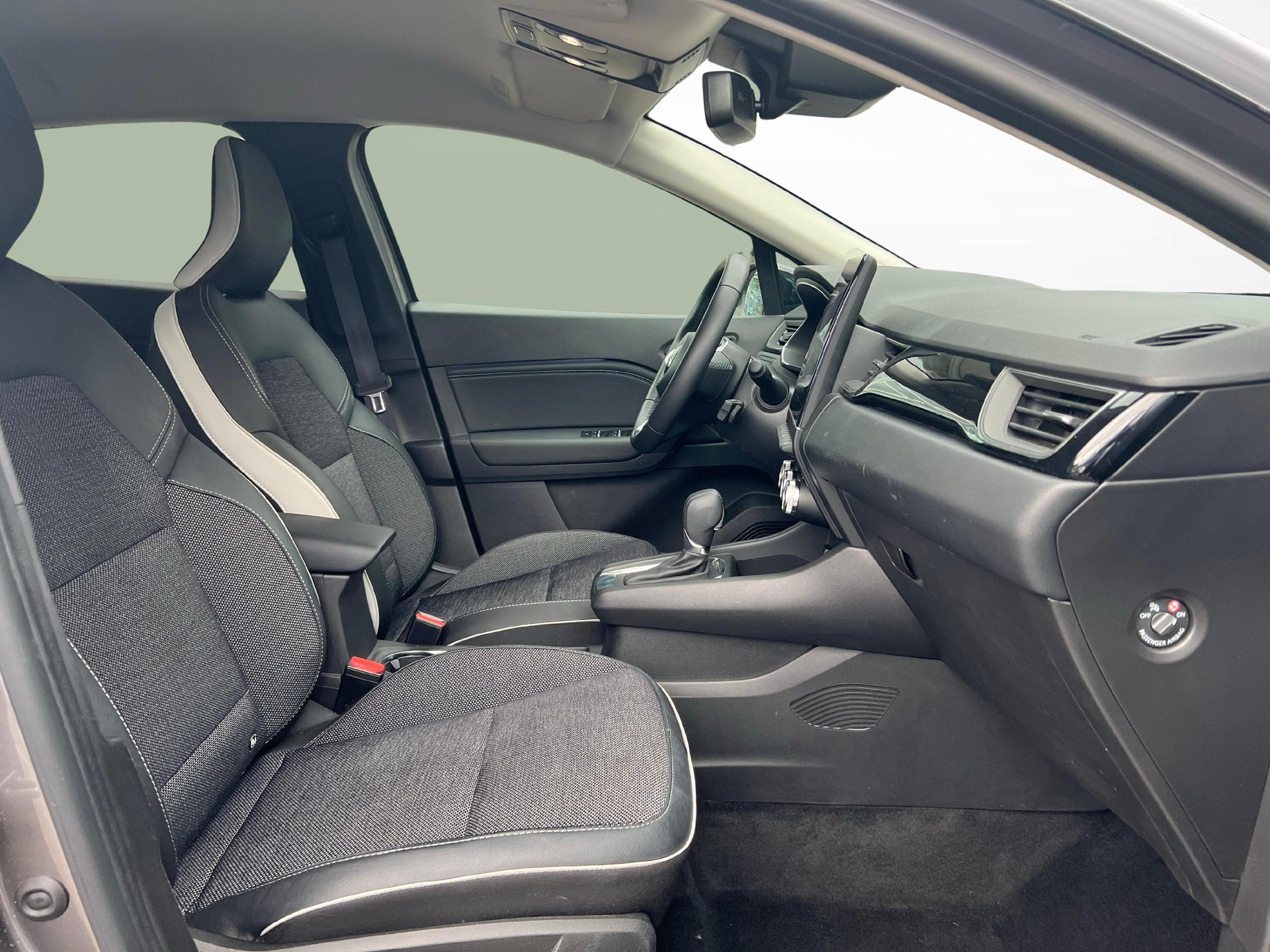 MITSUBISHI ASX 1.6 PHEV Intense-image-9