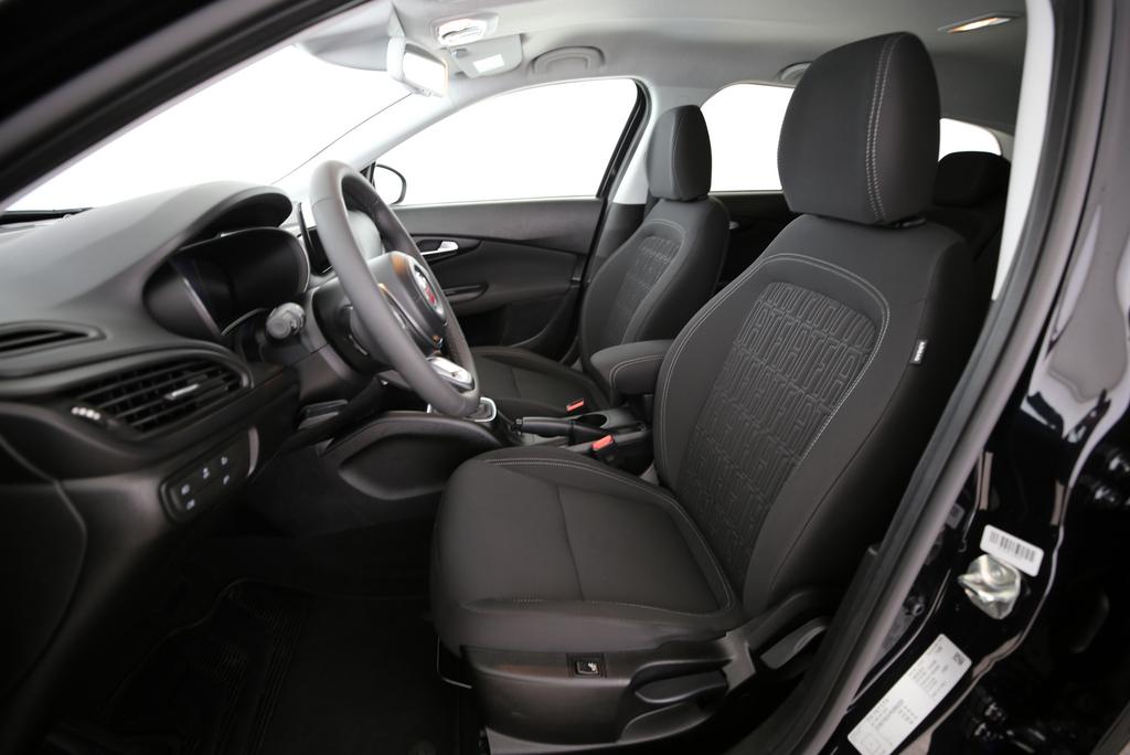 FIAT Tipo SW 1.5 Hybrid Swiss Cross-image-3