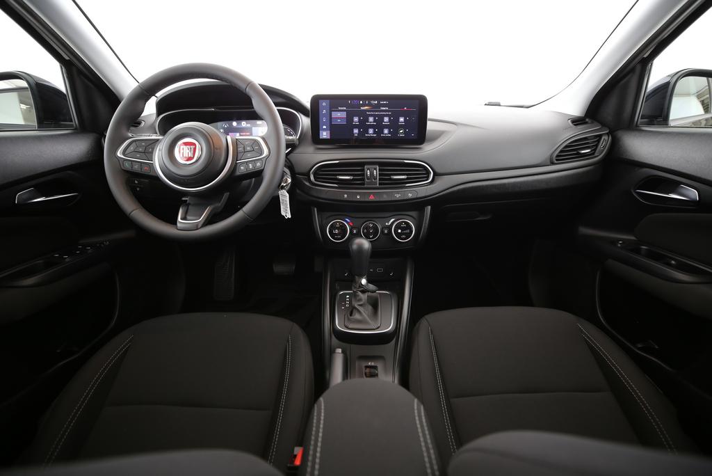 FIAT Tipo SW 1.5 Hybrid Swiss Cross-image-4