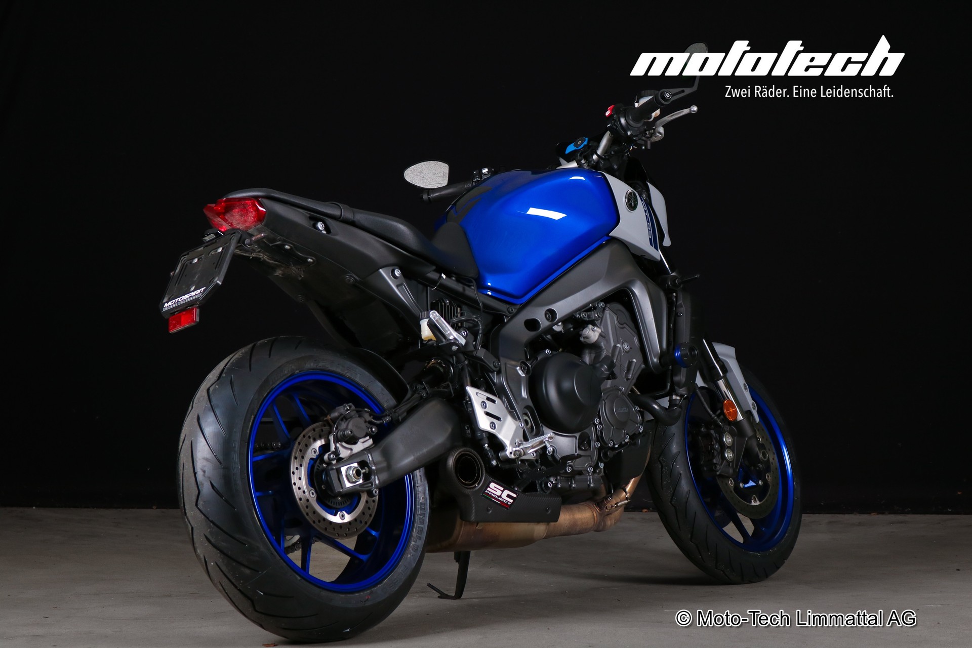 YAMAHA MT-09-showroom-element-2