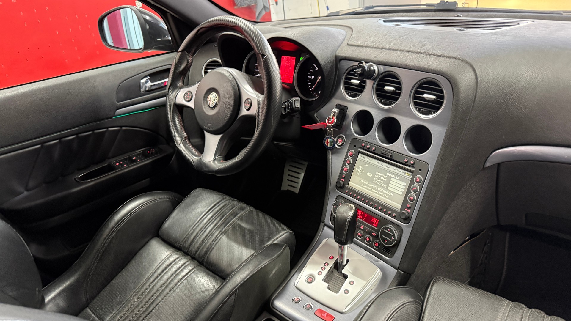 ALFA ROMEO 159 Sportwagon 2.4 JTD Distinctive Q-Tronic-image-14