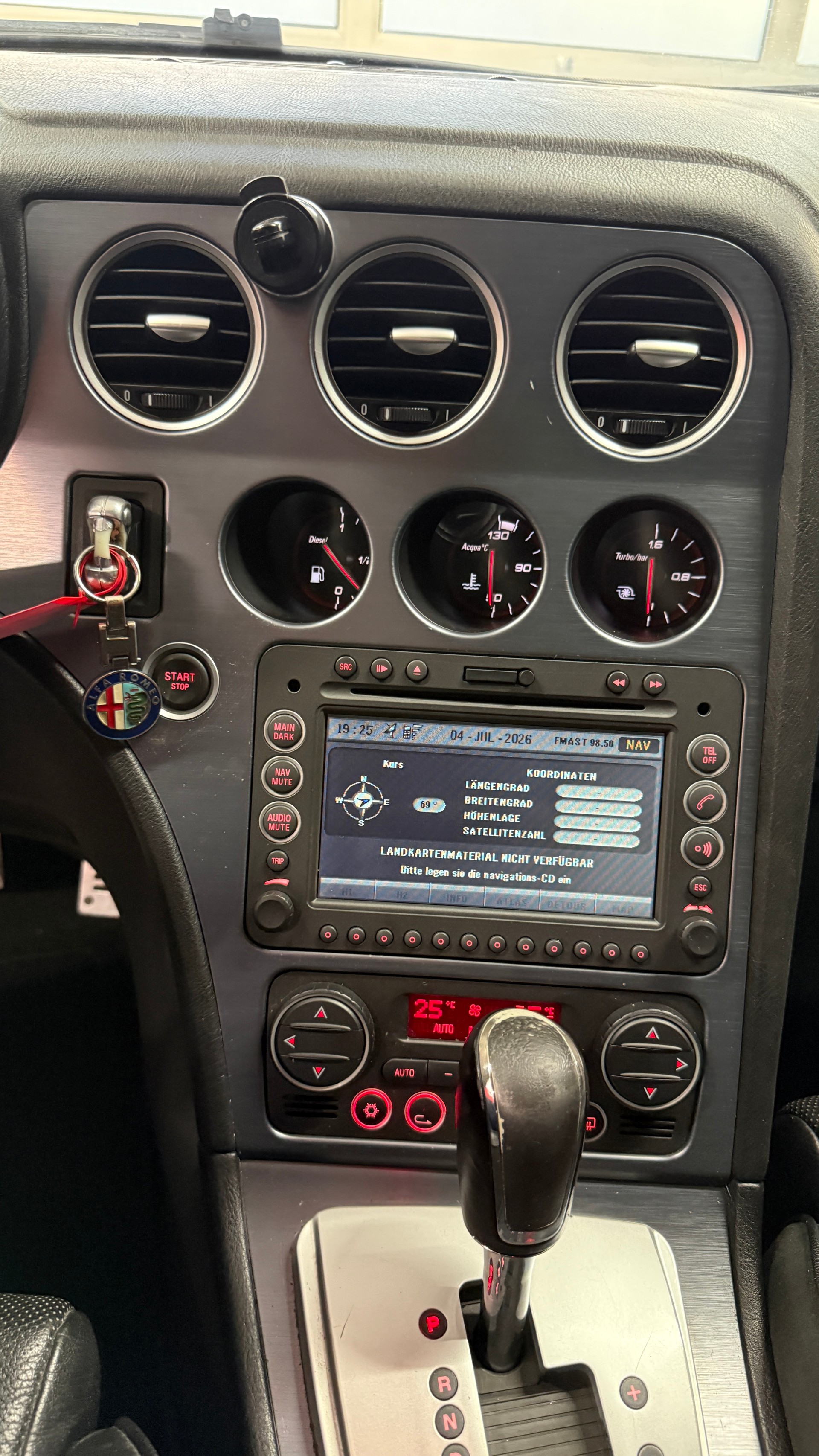 ALFA ROMEO 159 Sportwagon 2.4 JTD Distinctive Q-Tronic-image-18