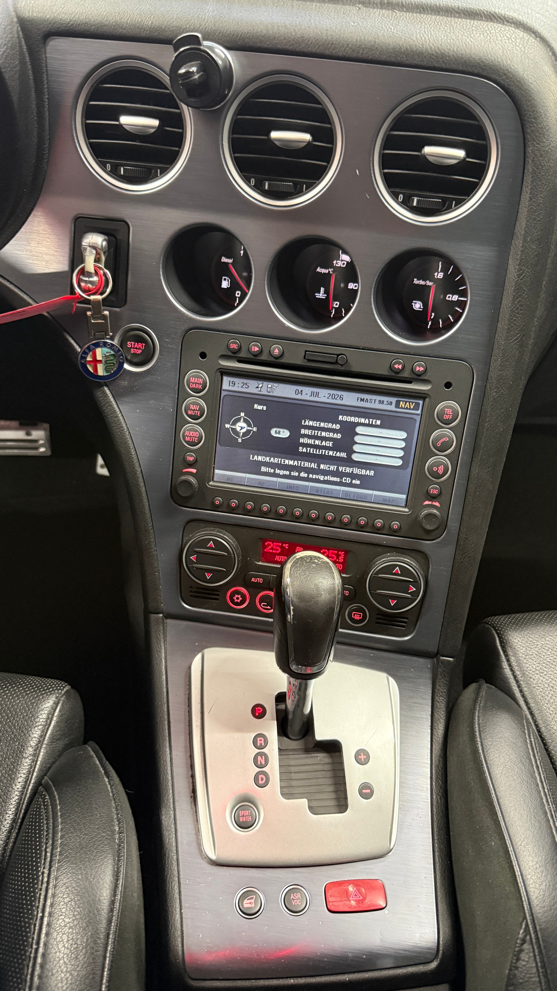 ALFA ROMEO 159 Sportwagon 2.4 JTD Distinctive Q-Tronic-image-21
