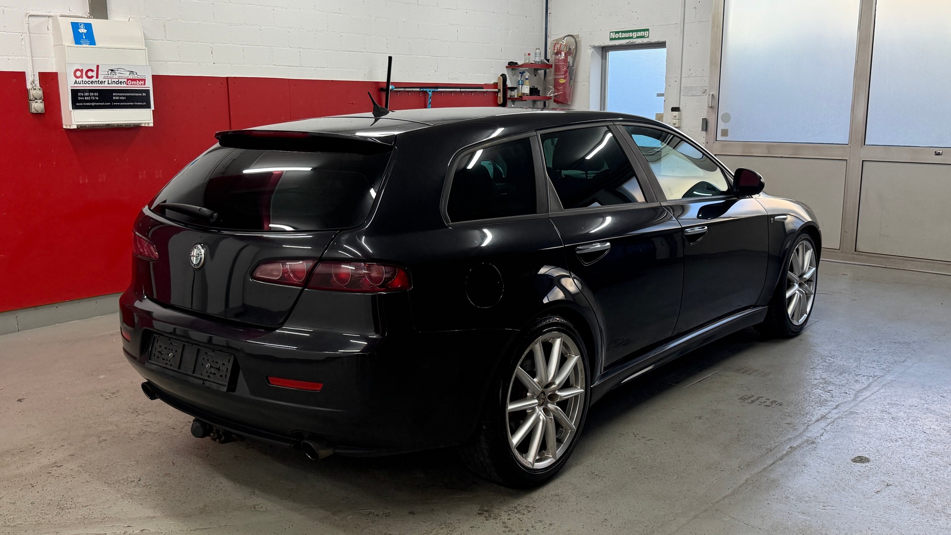 ALFA ROMEO 159 Sportwagon 2.4 JTD Distinctive Q-Tronic-image-3