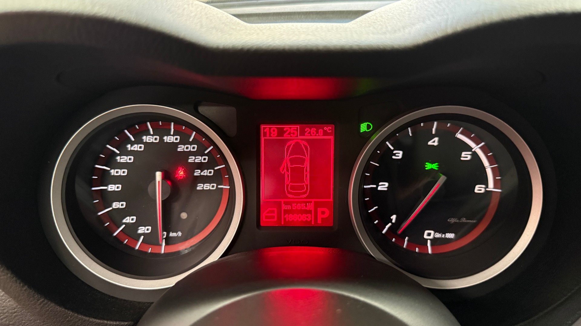 ALFA ROMEO 159 Sportwagon 2.4 JTD Distinctive Q-Tronic-image-17