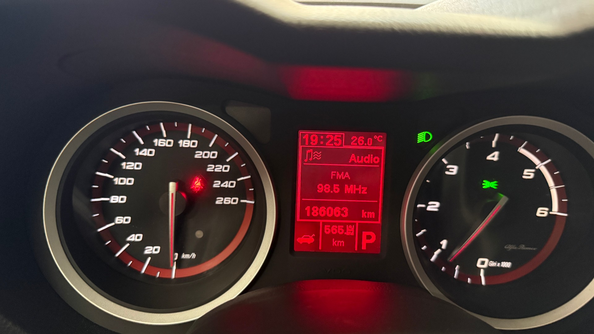 ALFA ROMEO 159 Sportwagon 2.4 JTD Distinctive Q-Tronic-image-19