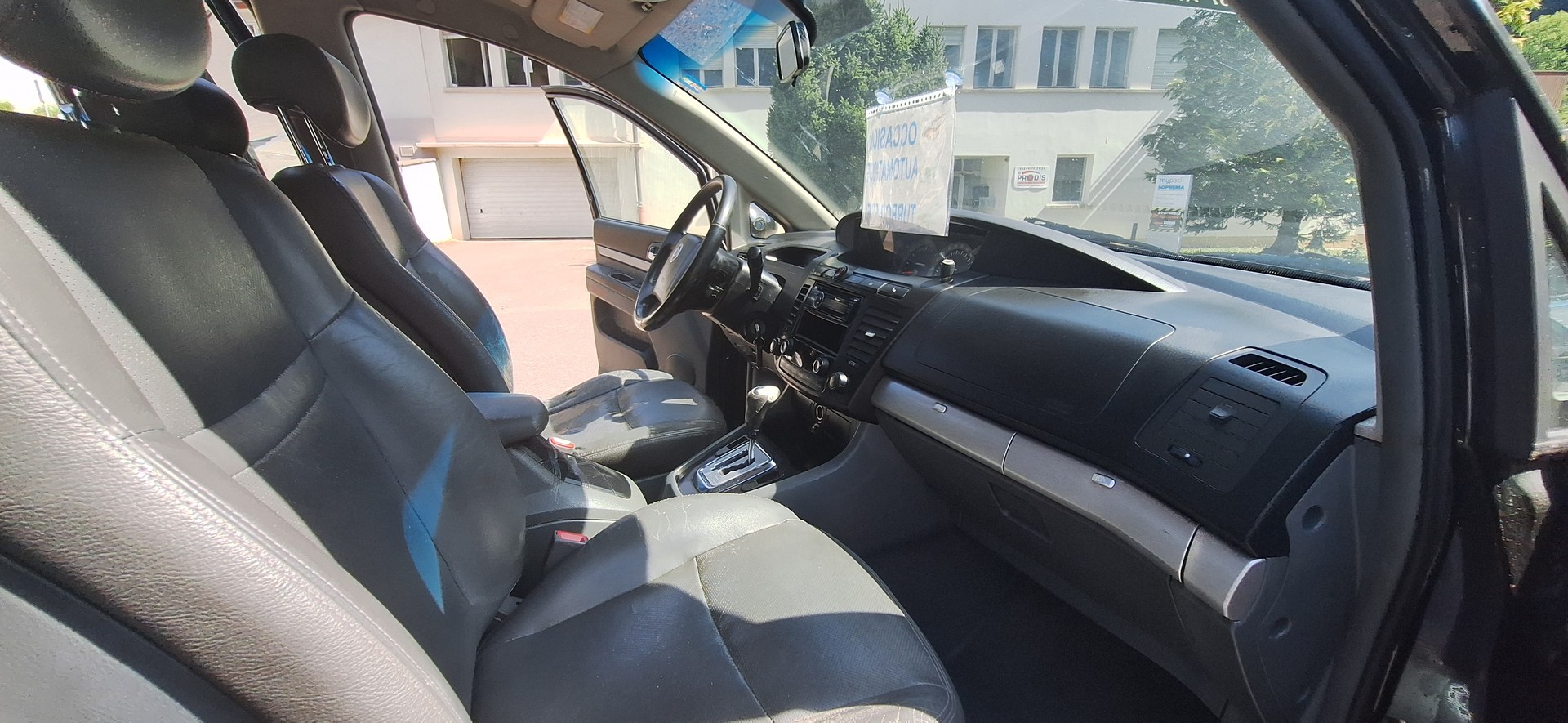 KGM-SsangYong Rodius SV 270 Xdi 4WD Automatic-image-11