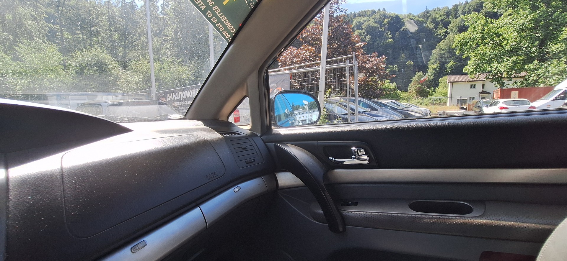 KGM-SsangYong Rodius SV 270 Xdi 4WD Automatic-image-25