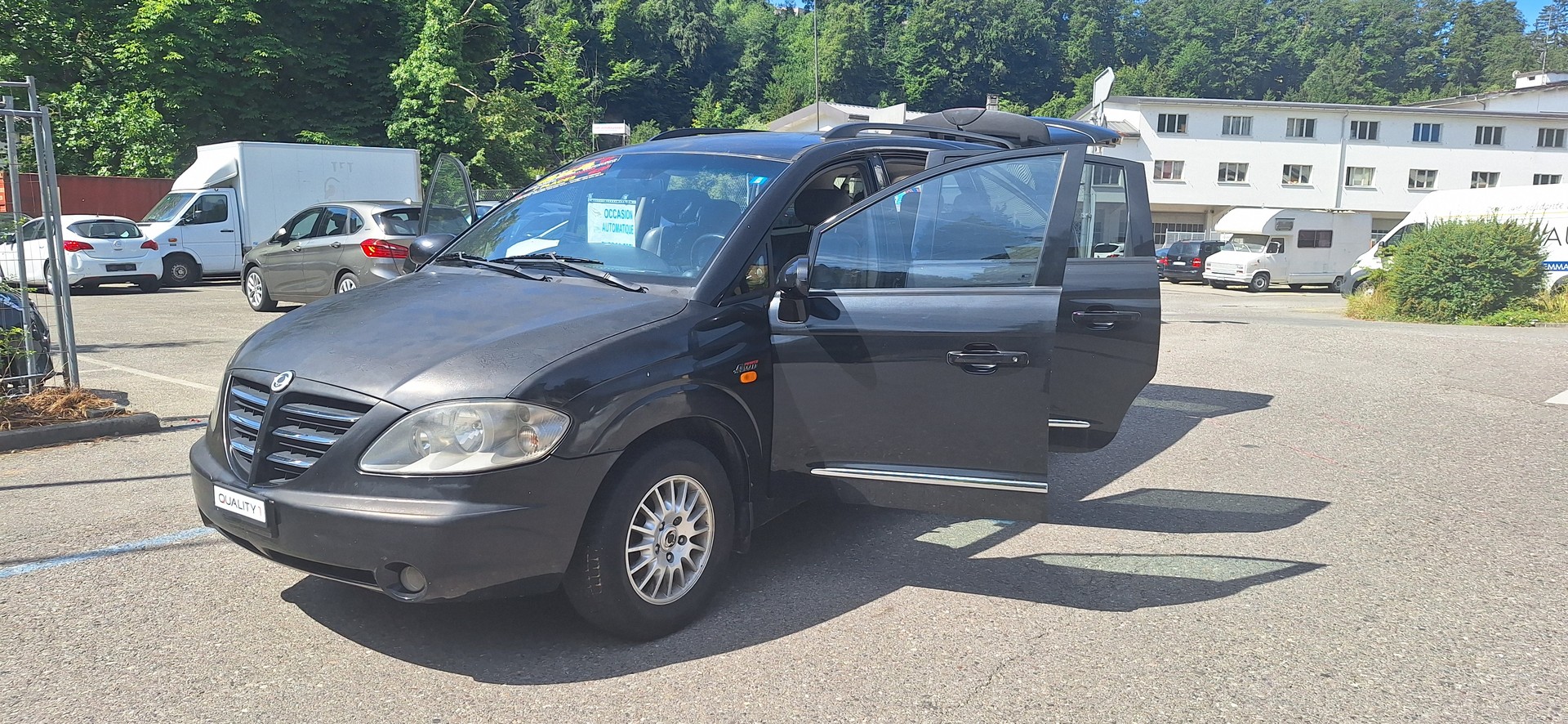 KGM-SsangYong Rodius SV 270 Xdi 4WD Automatic-image-13