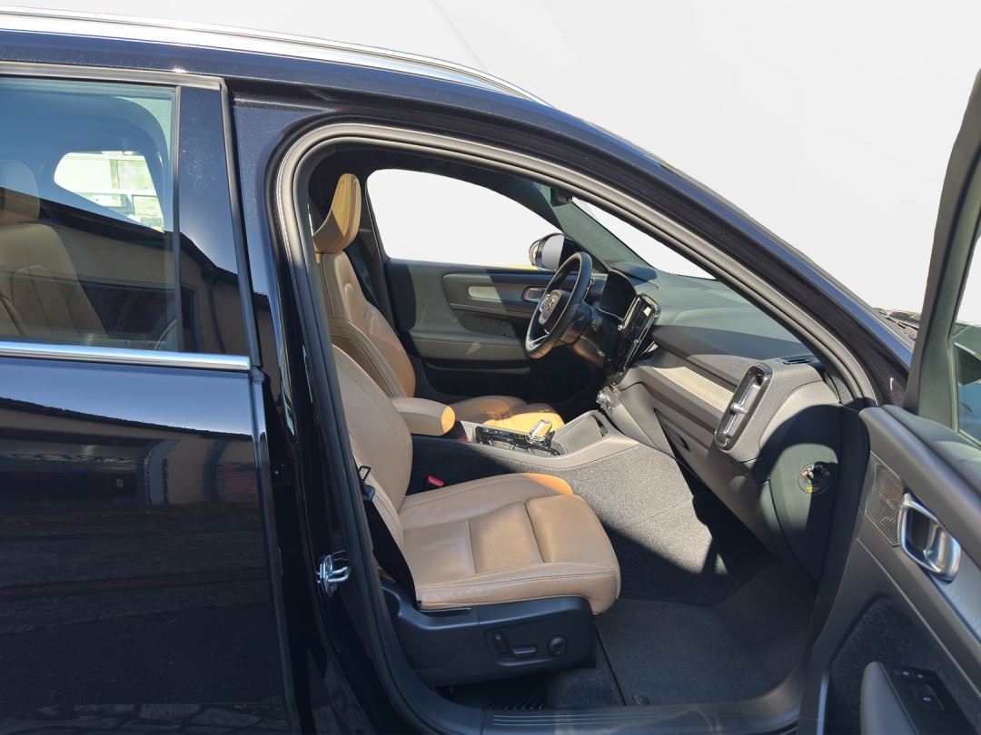 VOLVO XC40 T5 TwE Inscription DCT-image-11