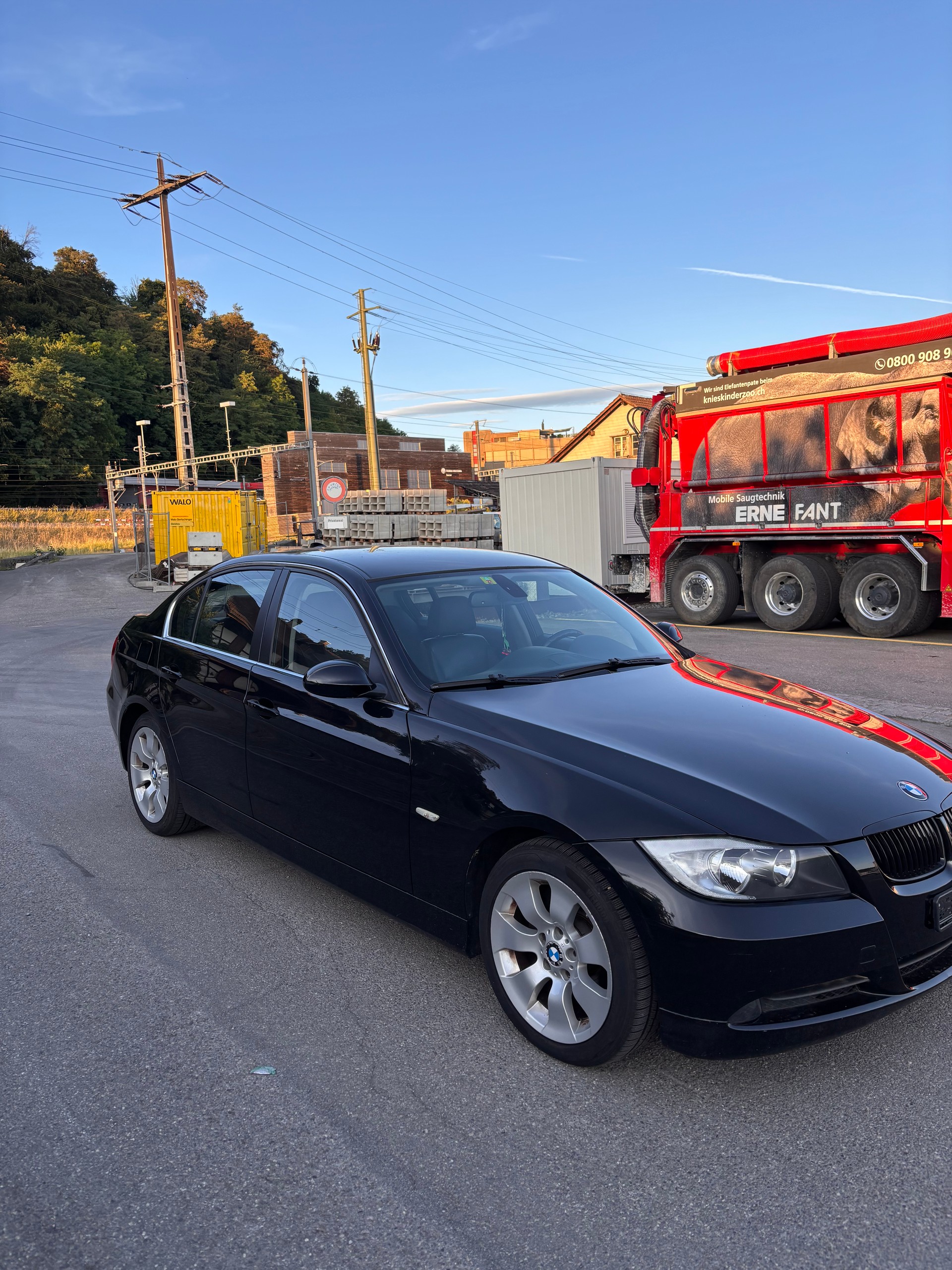 BMW 325xi Steptronic-image-2