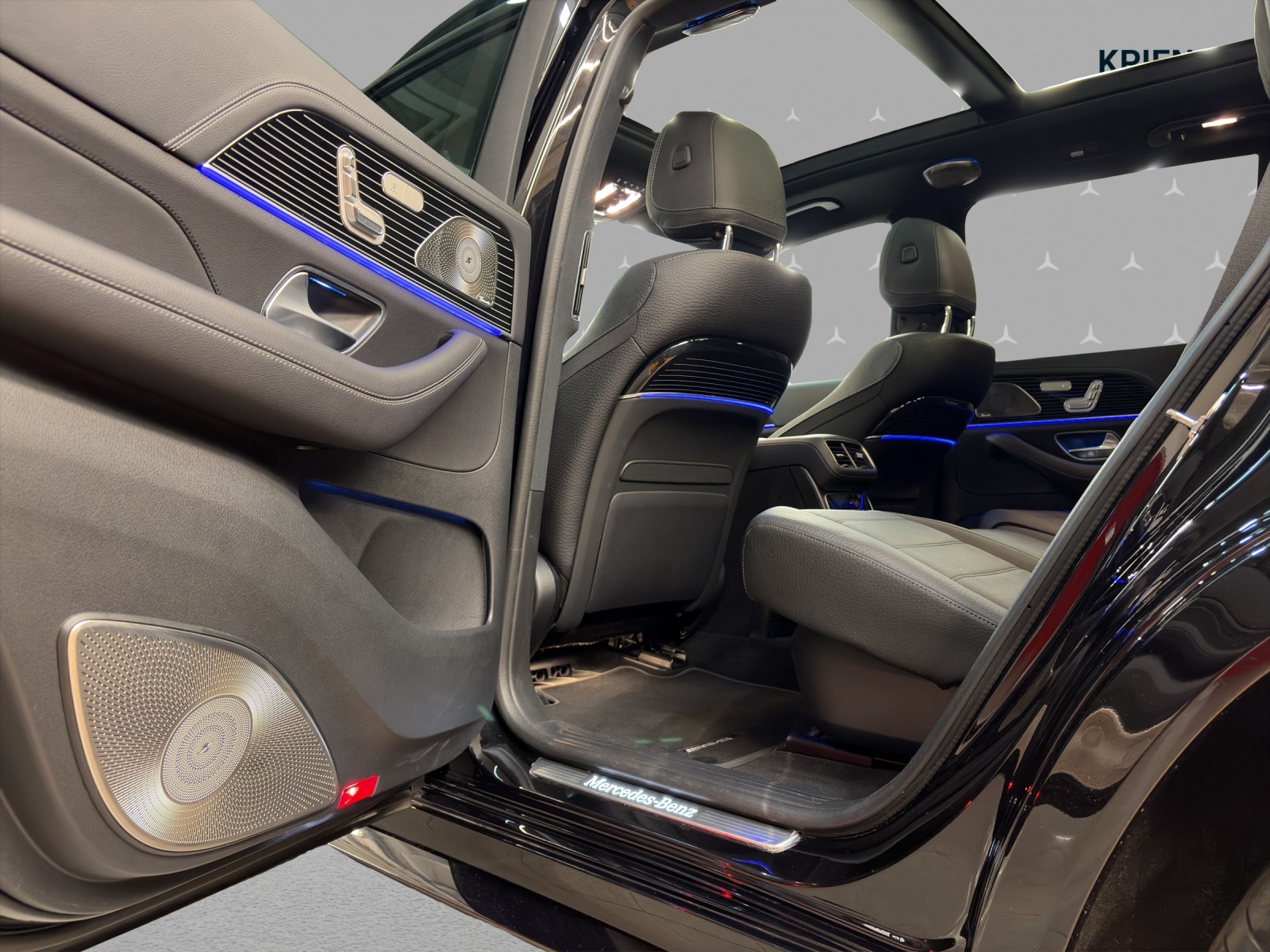 MERCEDES-BENZ GLS 450 d 4M - AMG / DISTRONIC / 360 Grad Kamera / Fondkomfort-Paket-image-14