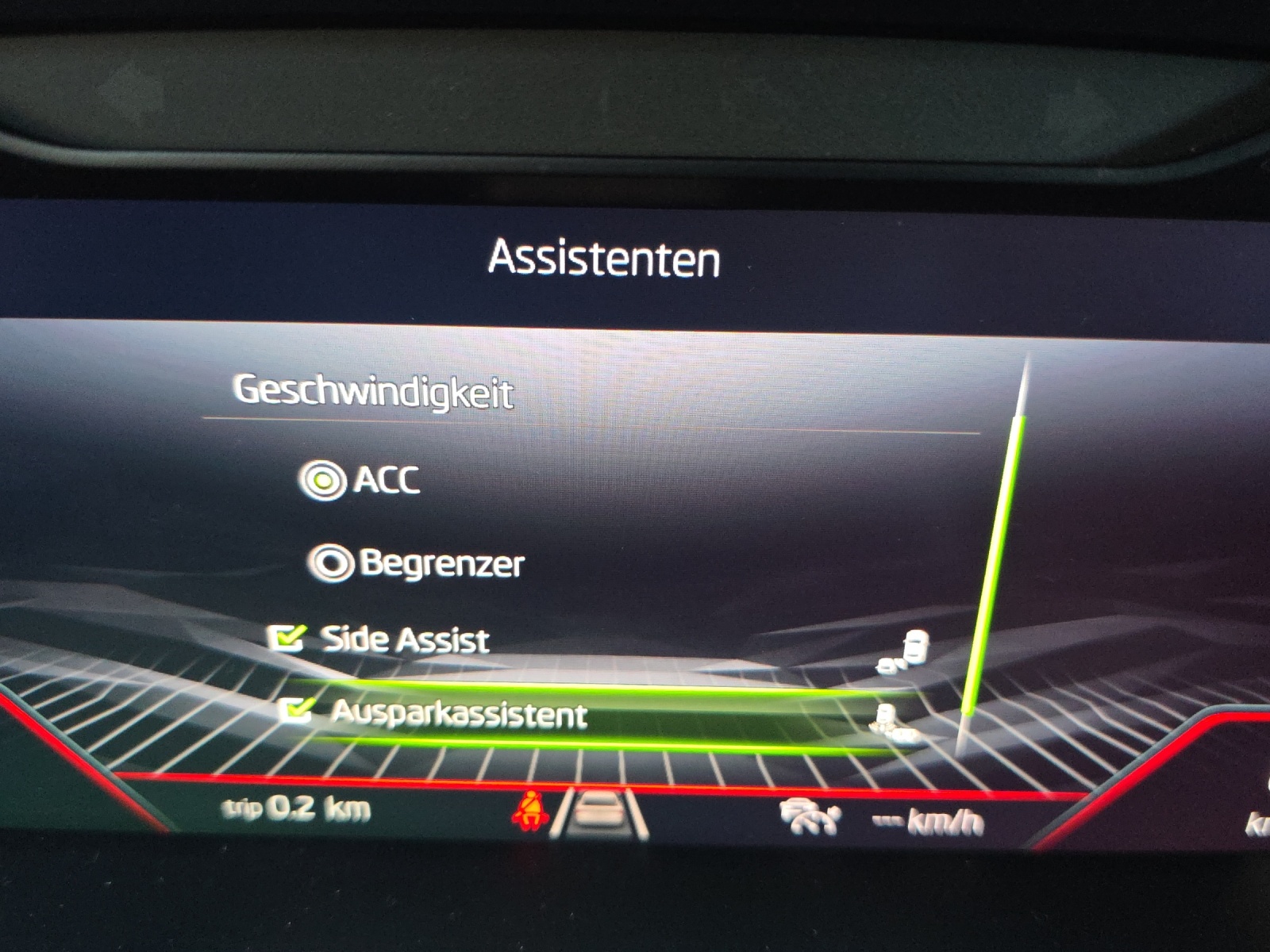 SKODA Karoq 1.5 TSI SportLine DSG mit fortl. Werksgarantie, AHK, Rückfahrkamera & Winterräder-image-13