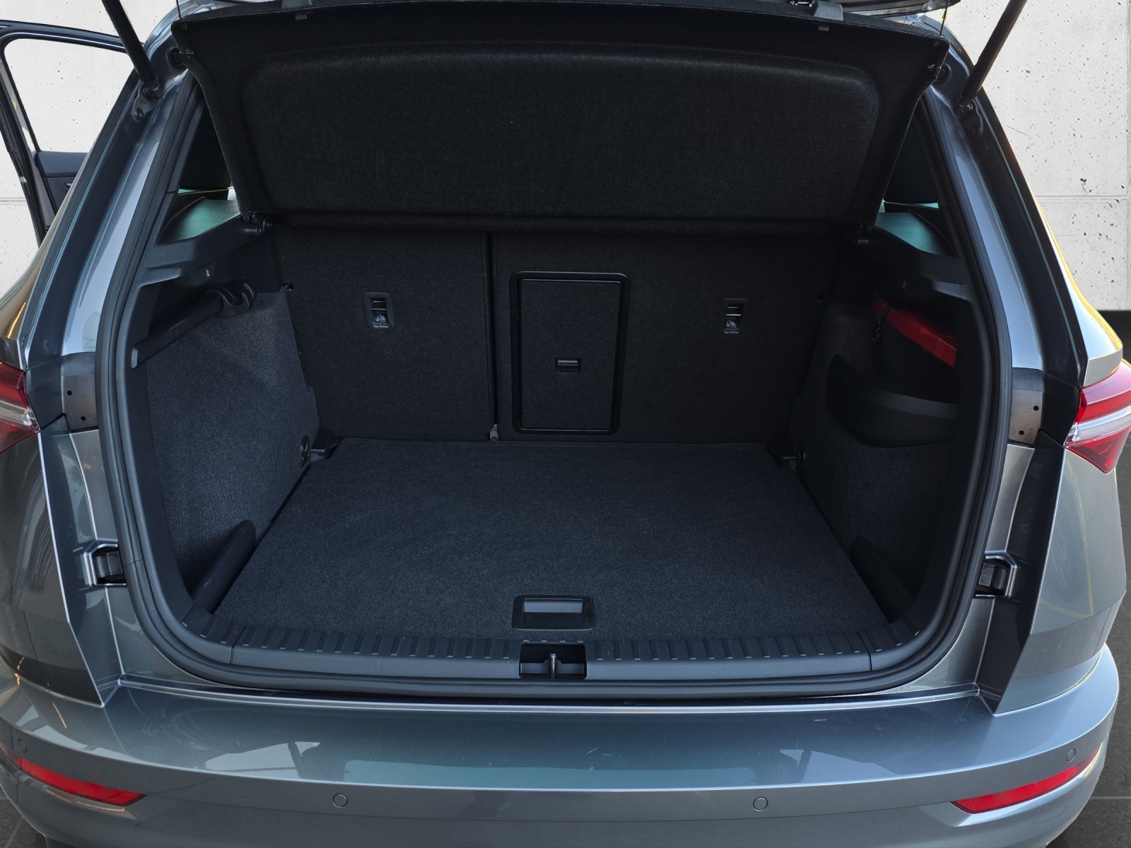SKODA Karoq 1.5 TSI SportLine DSG mit fortl. Werksgarantie, AHK, Rückfahrkamera & Winterräder-image-12