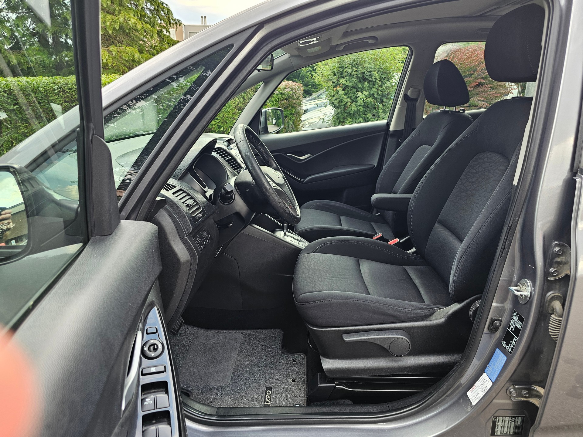 HYUNDAI iX20 1.6 Style Automatic-image-7