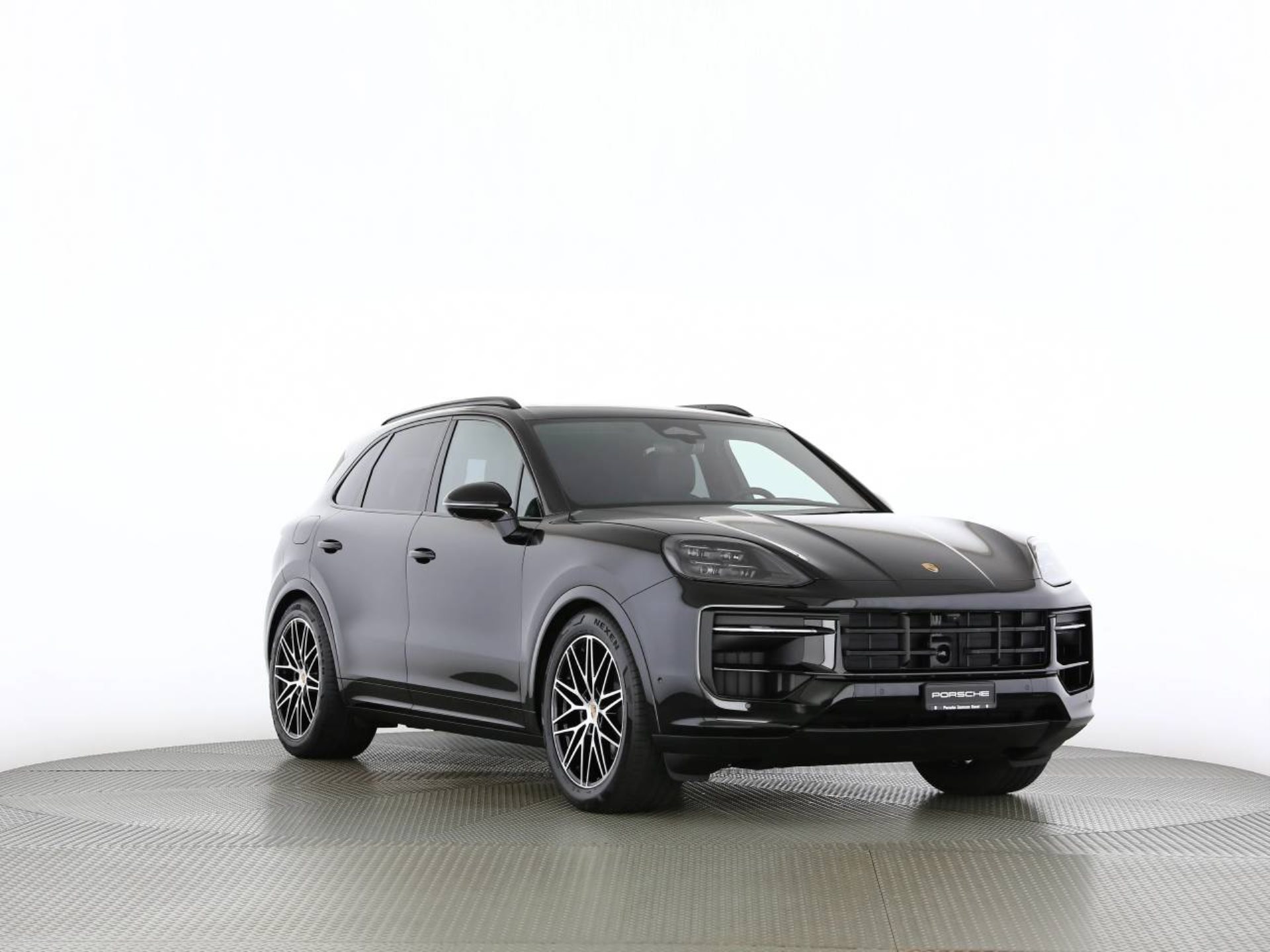 PORSCHE Cayenne Black Edition-image-28