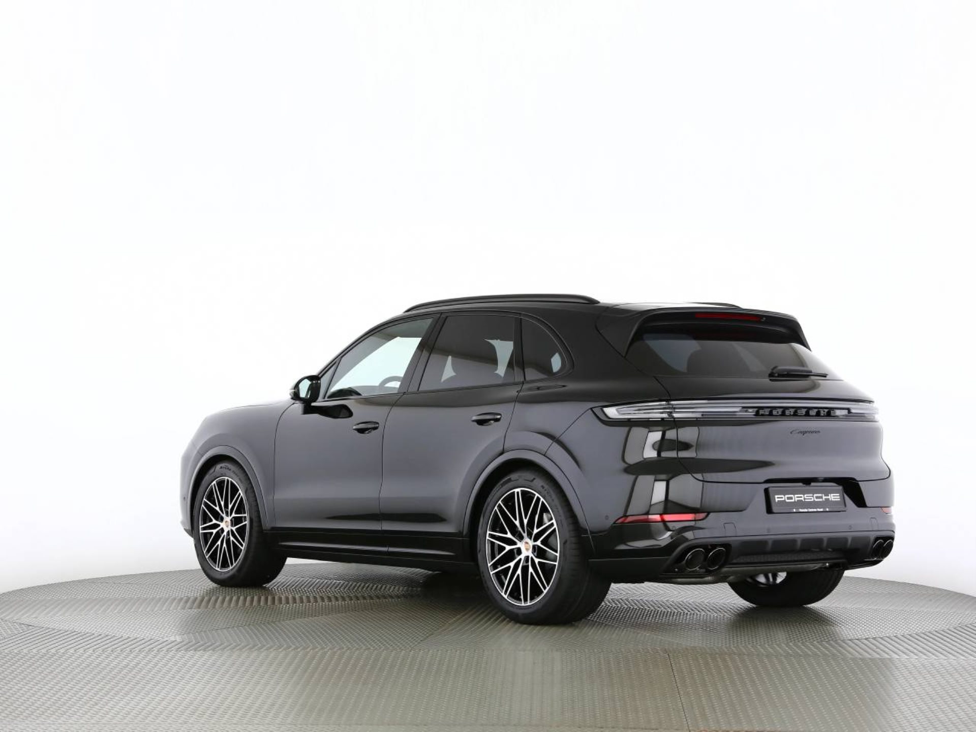 PORSCHE Cayenne Black Edition-image-16