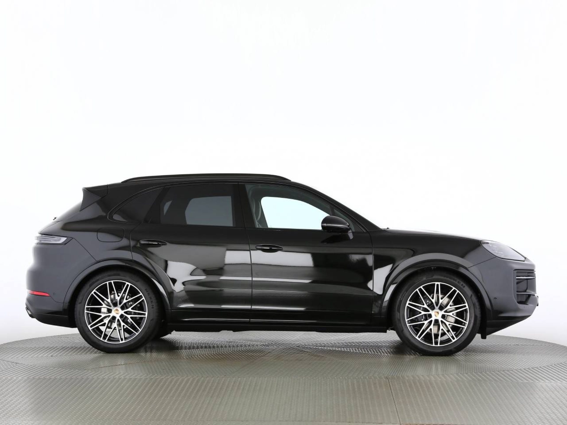 PORSCHE Cayenne Black Edition-image-24