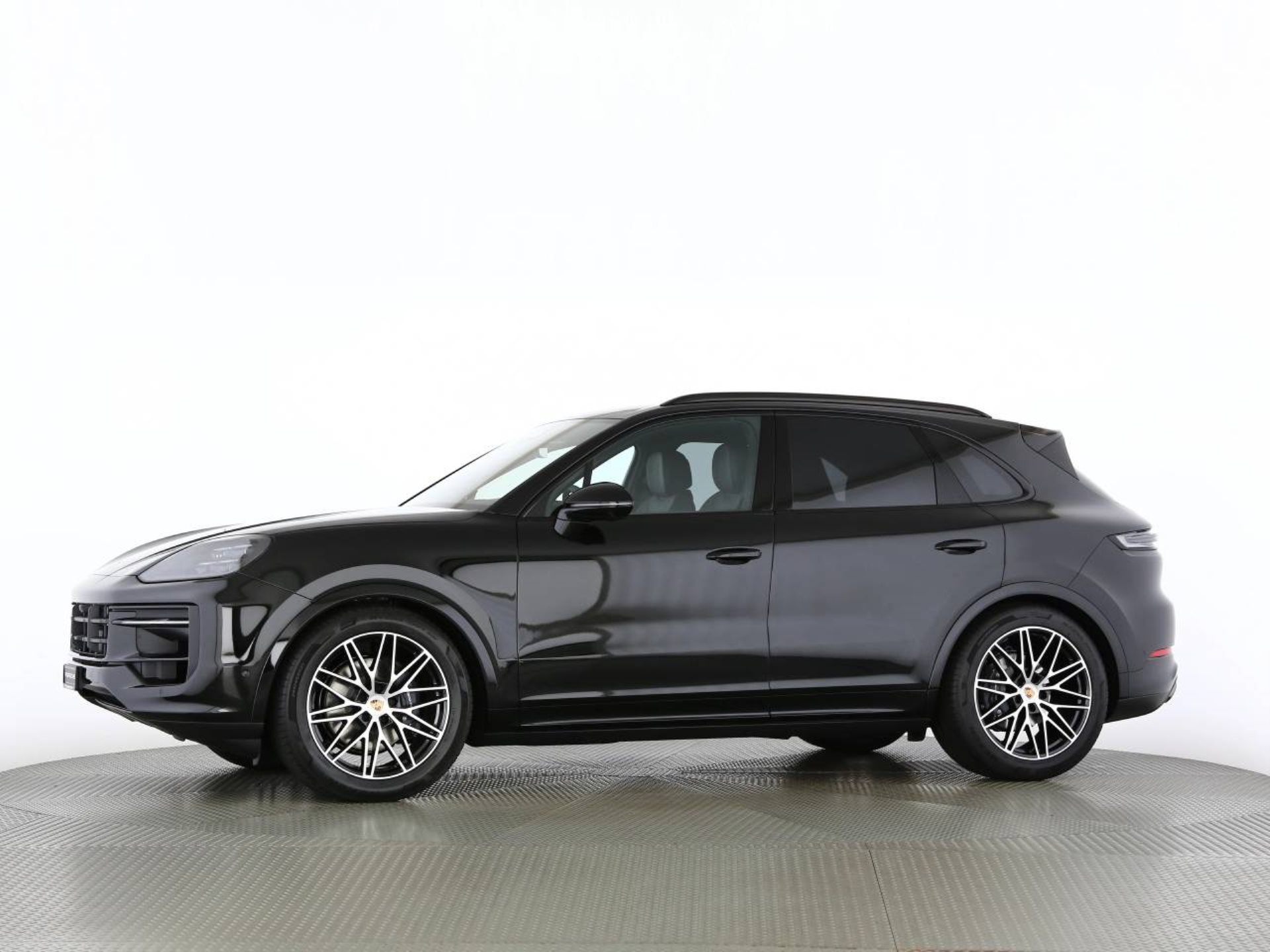 PORSCHE Cayenne Black Edition-image-11