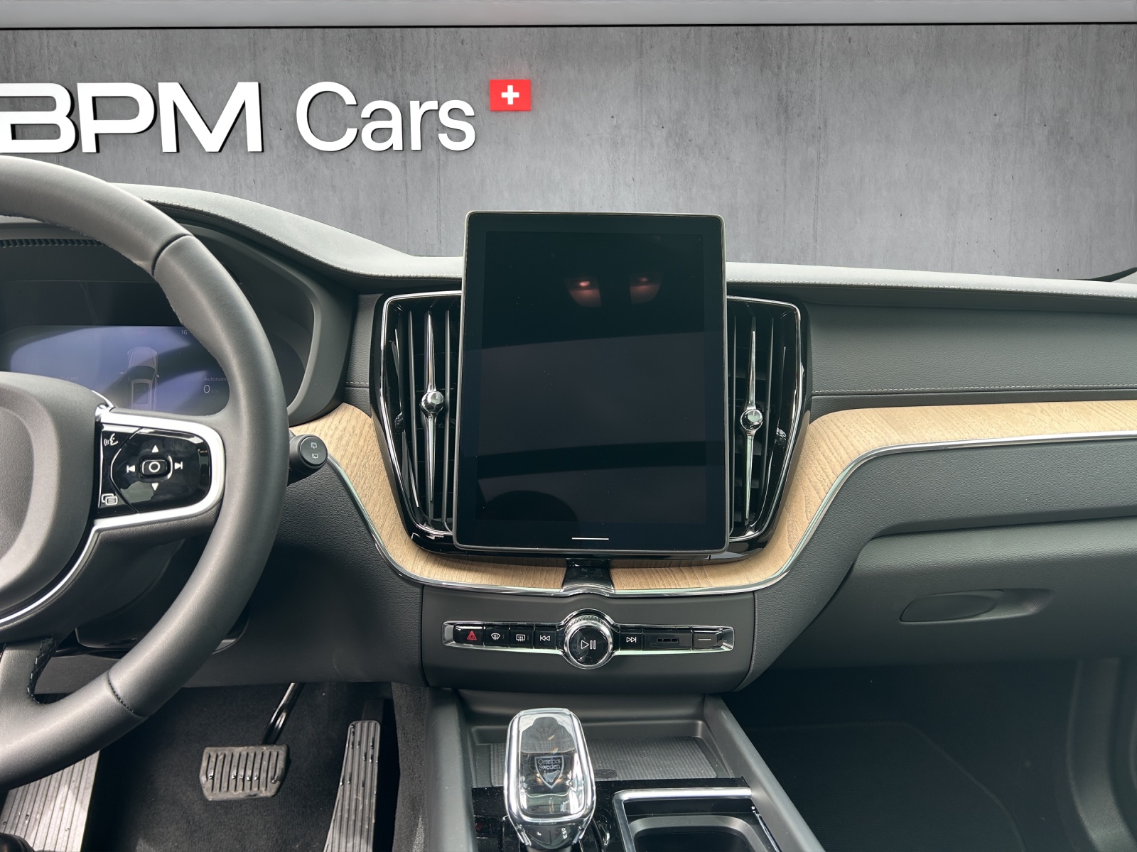 VOLVO XC60 T6 eAWD PluginHybrid Ultra Dark Geartronic-image-10