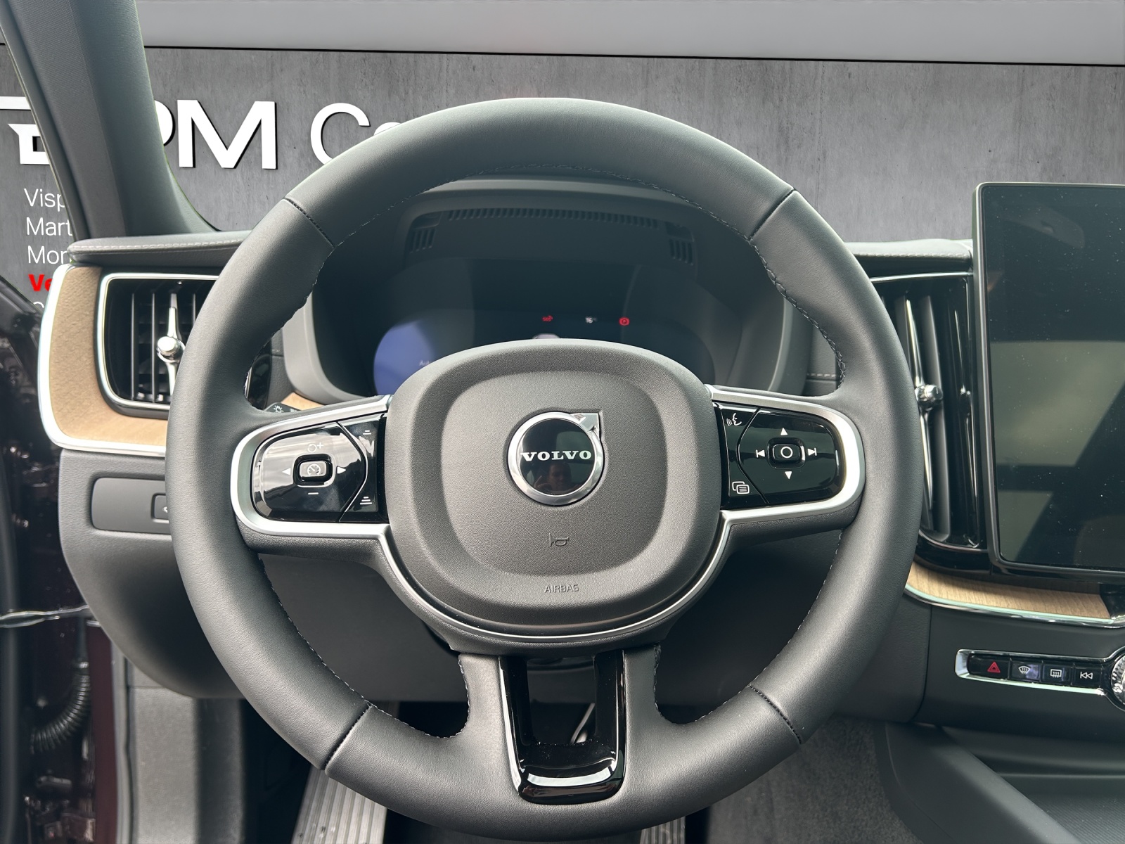 VOLVO XC60 T6 eAWD PluginHybrid Ultra Dark Geartronic-image-9