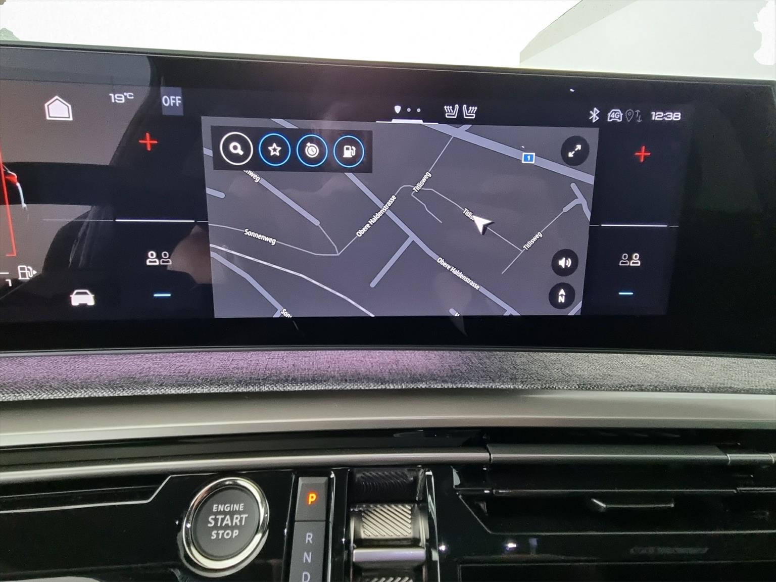 PEUGEOT 5008 145 Hybrid GT 7-Plätzer-image-12