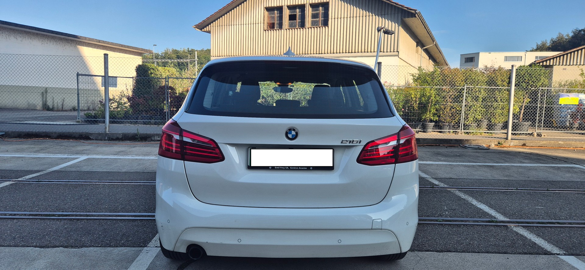 BMW 218i-image-1