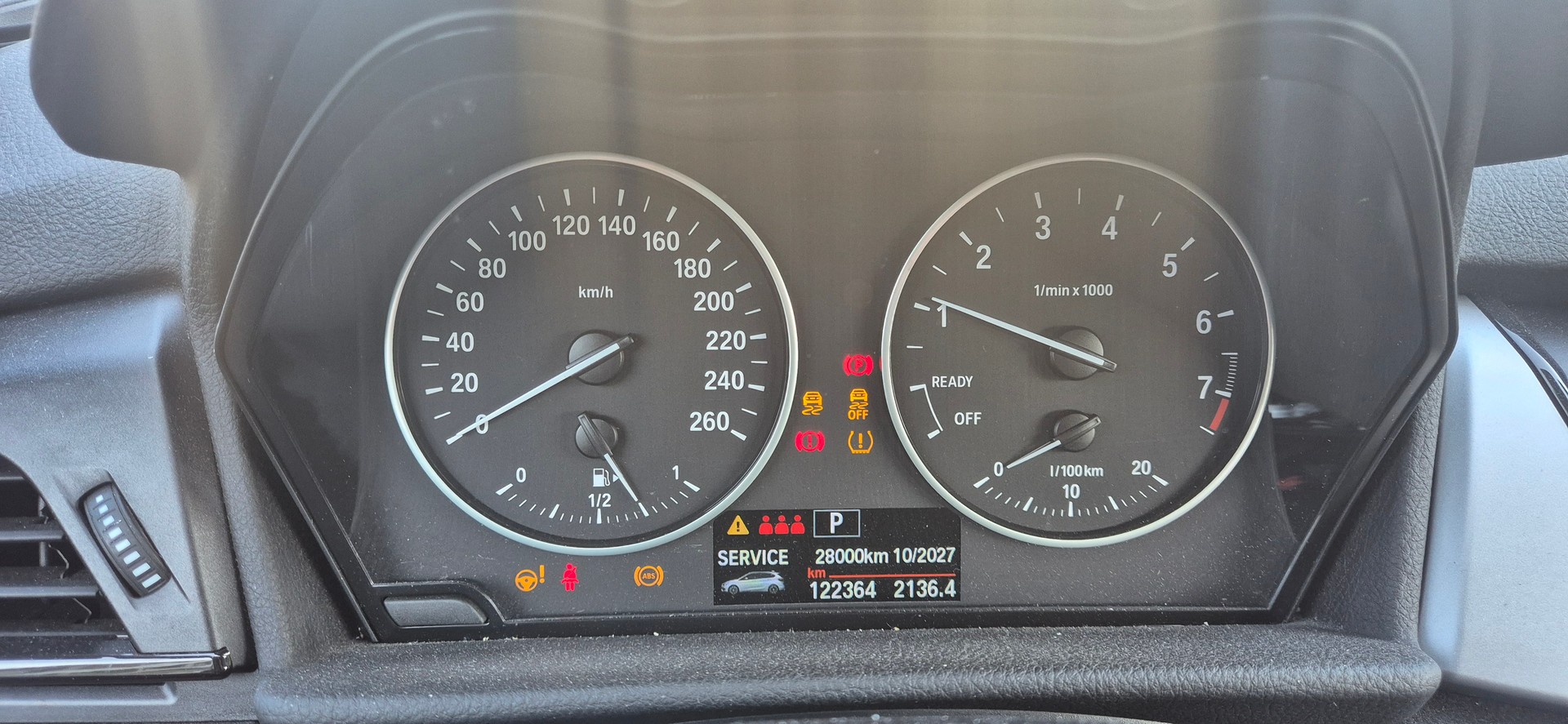 BMW 218i-image-5