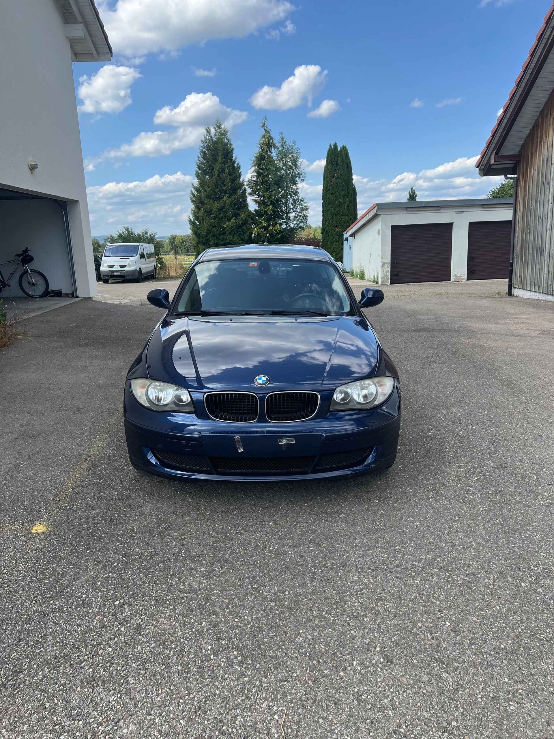 BMW 116i-image-0
