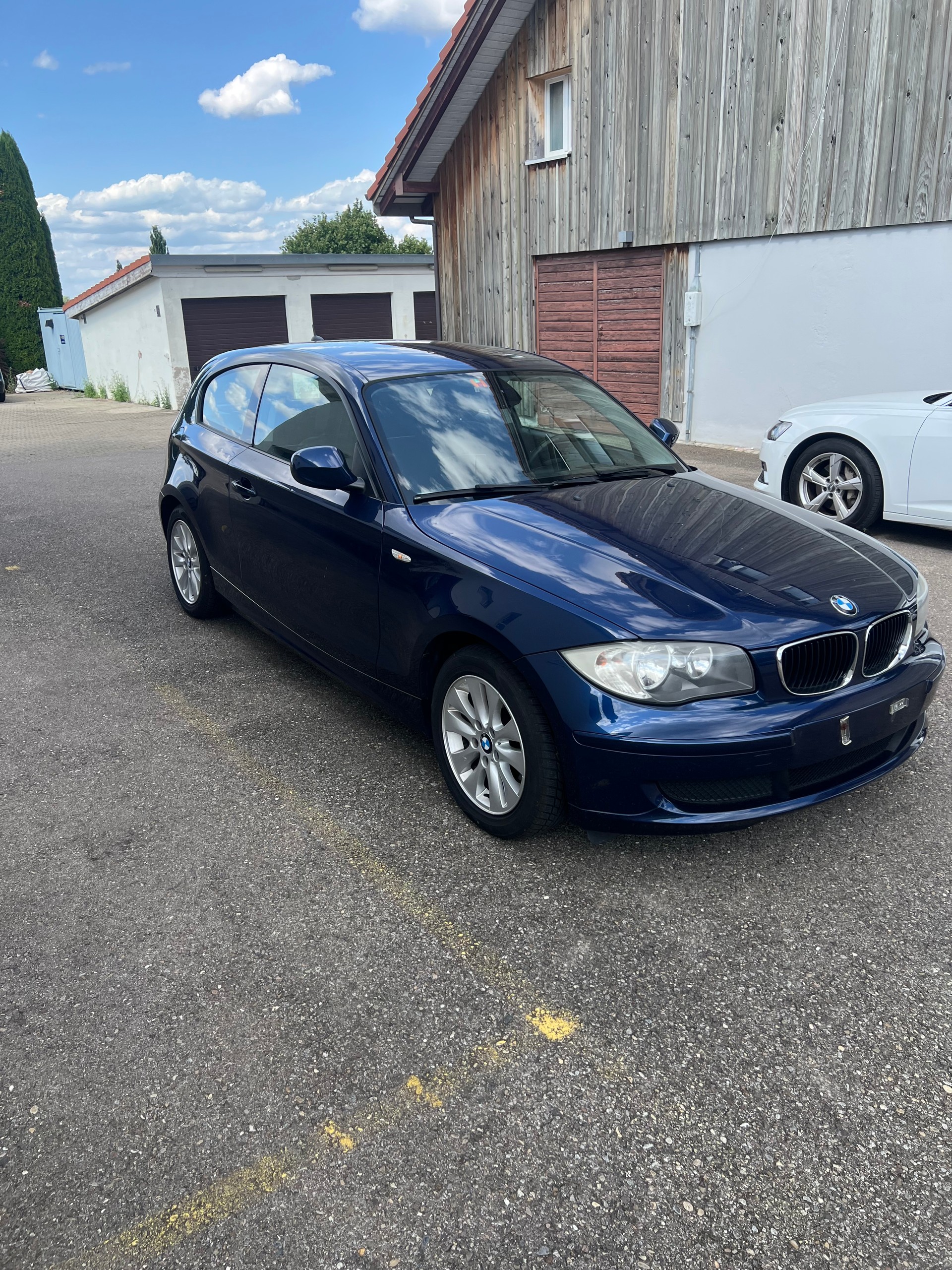 BMW 116i-image-2